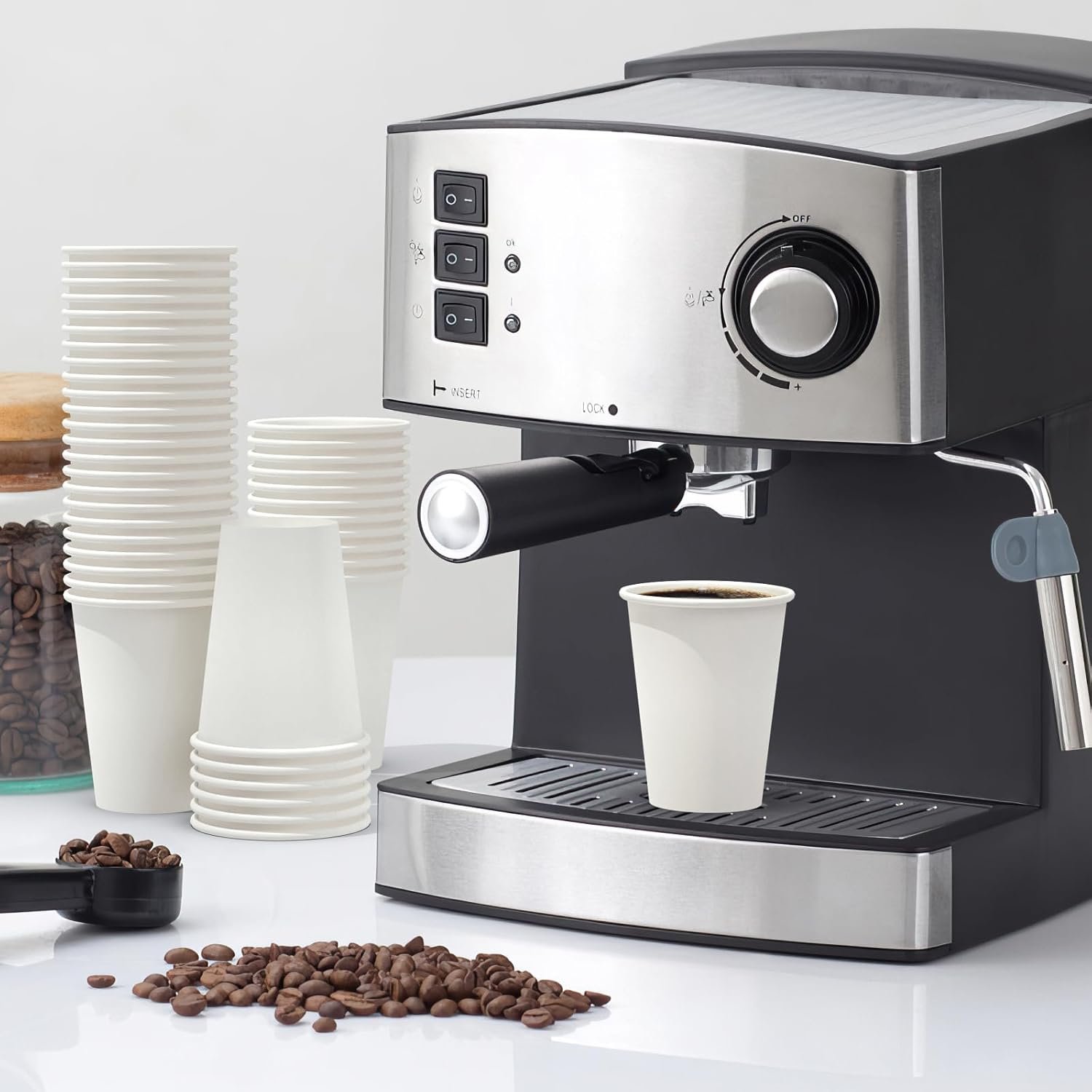 Individuelles Logo für 100 Stück 12 oz Pappbecher, lebensmittelechte und auslaufsichere Einwegbecher für kalte und heiße Getränke, produziert von unserem Hersteller.