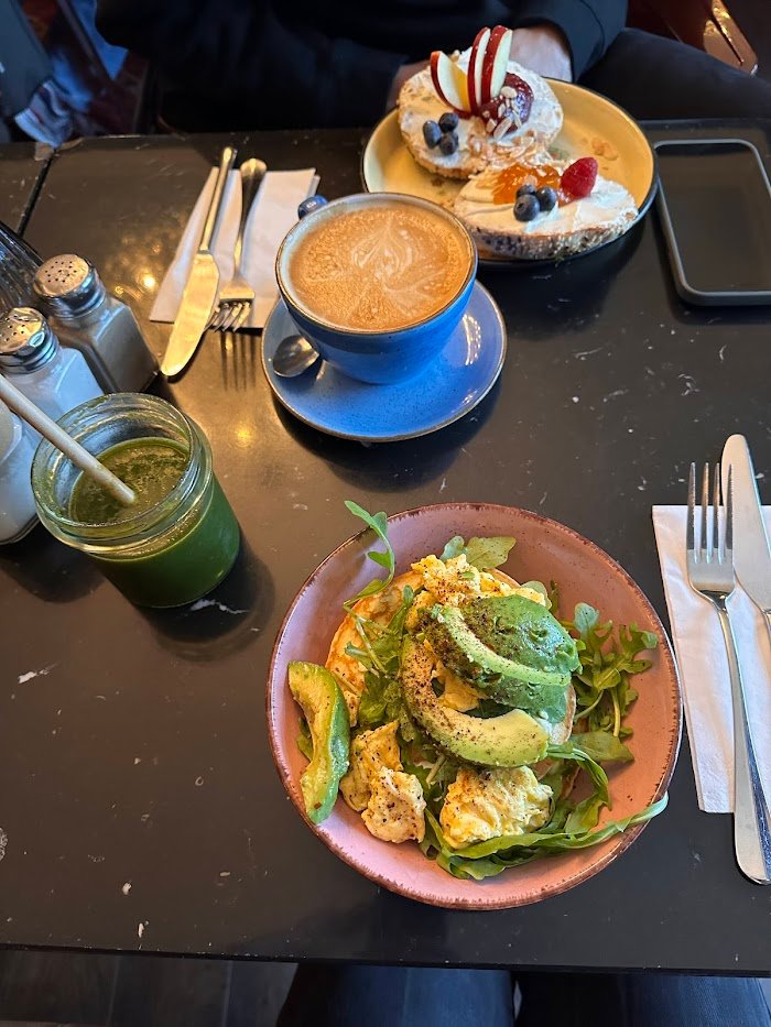 Das beste Café in Berlin-Mitte: Yada Yada Breakfast Club Erfahrungen Köpenicker Str. 93