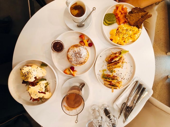 Cappuccino Grand Café - Mitte in Berlin: Ehrliche Erfahrungen und Insider-Einblicke aus der Café-Szene