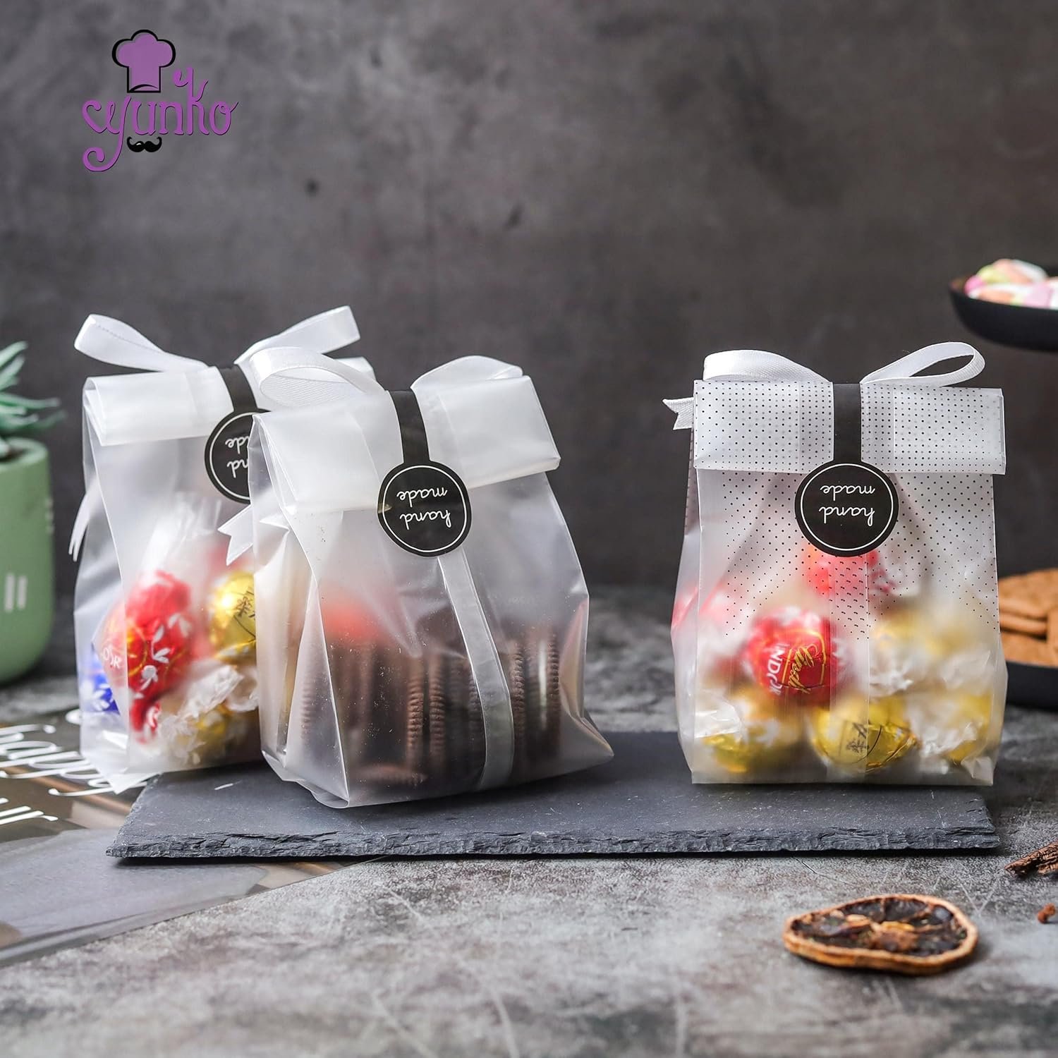 Großhandel Clear Cellophane Treat Bags für Mini Brot, Bundt Cake und Hot Cocoa Bomb Verpackung mit Stickern, Individuelles Logo, 100 Stück, Schwarze Punkte, Hersteller