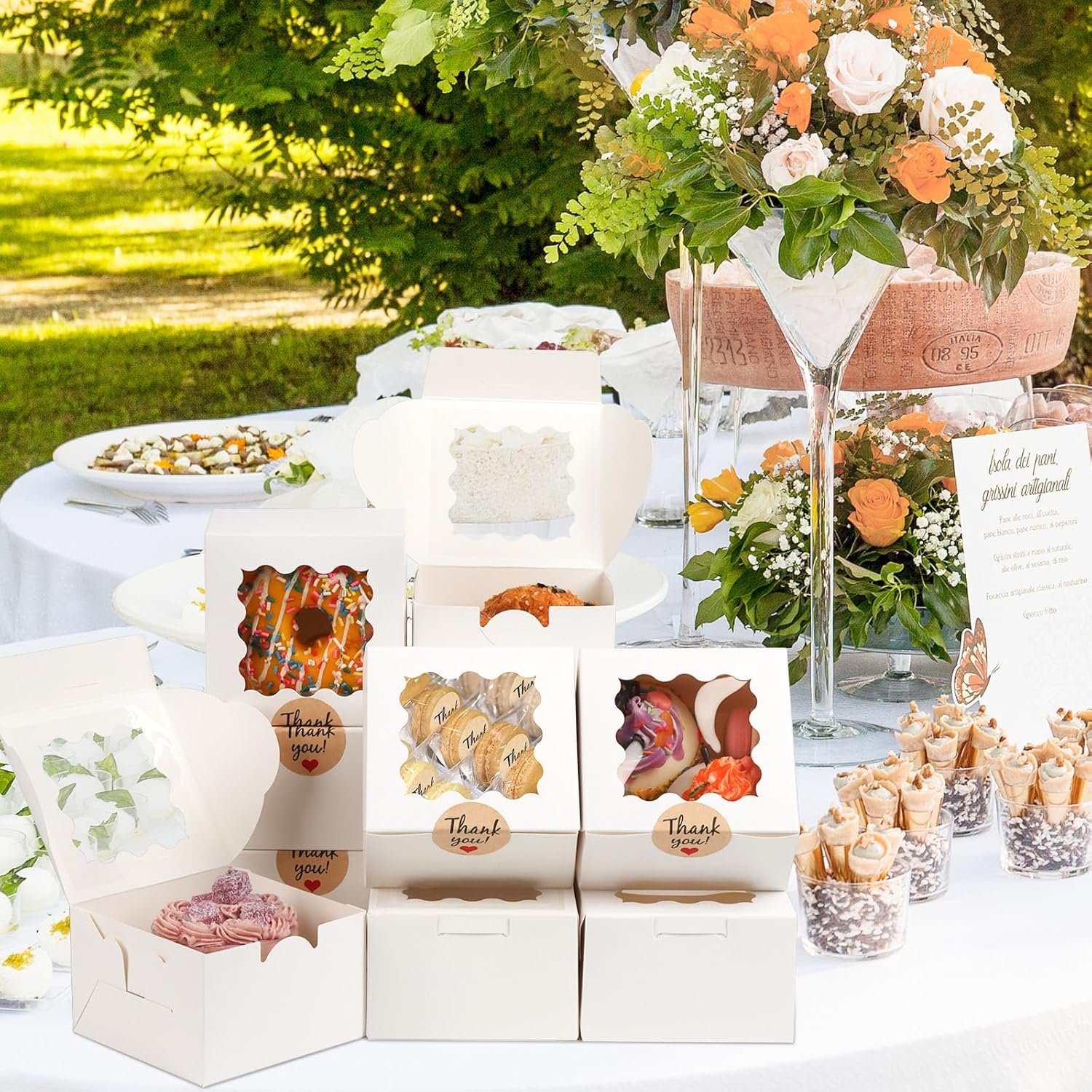 Großhandel 12 Stk. Cookie Boxen mit Fenster, 6x6x3 Zoll, weiße Bäckerei-Boxen, 50 Stk. Cookie Beutel und 12 Stk. Aufkleber für Dessert, Pastry, Schokolade, Erdbeeren, Macarons, Donuts, Cupcakes, Lieferant für individuelles Logo und OEM Lösungen.