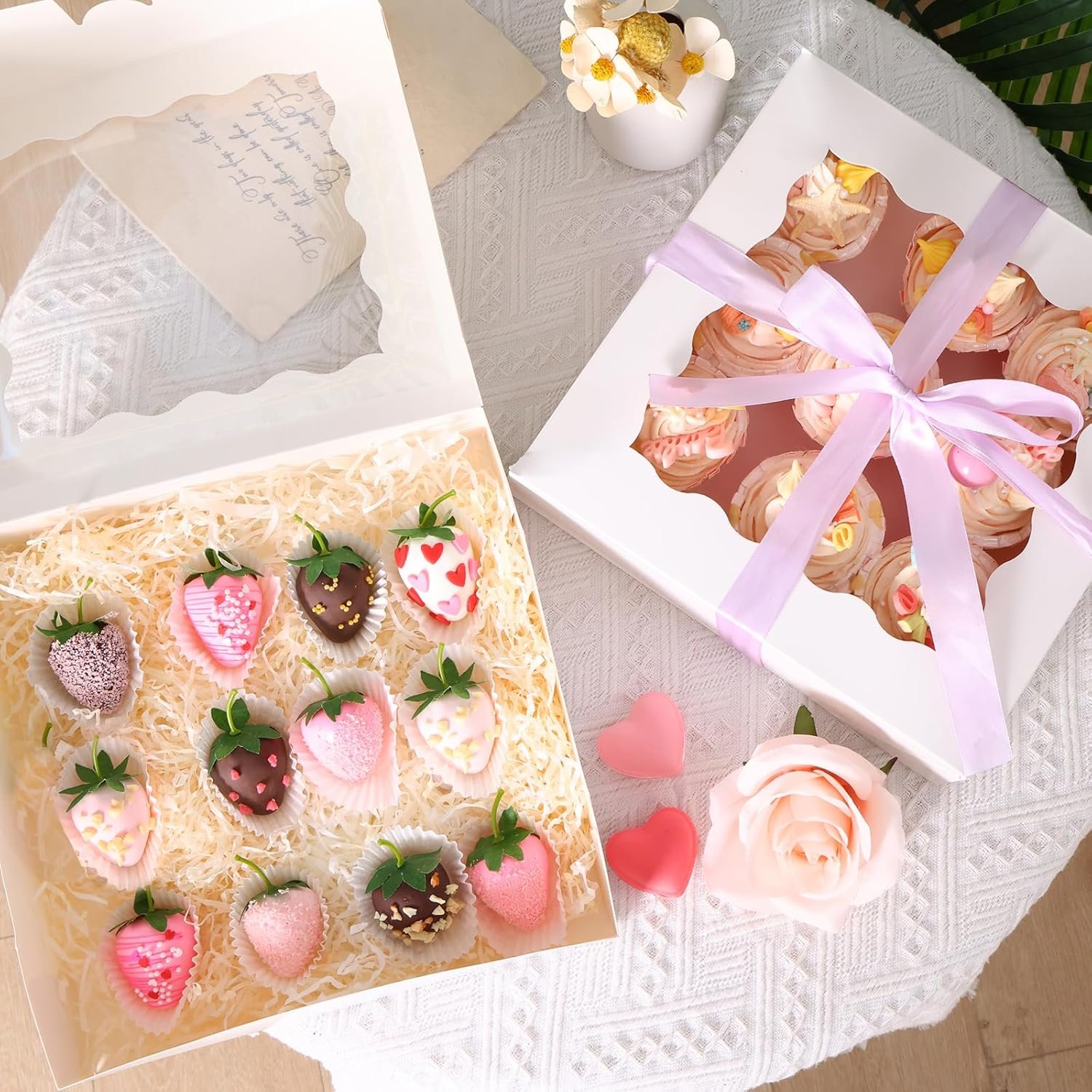 Großhandel 35 Stück Backboxen, 10x10x2,5 Zoll Auto-Popup Keksboxen mit Fenster für Kuchen, Snacks, Gebäck, OEM individuelle Logo Gestaltung. Hersteller von Bulk Verpackungen für Schokoladendekorierte Erdbeeren.