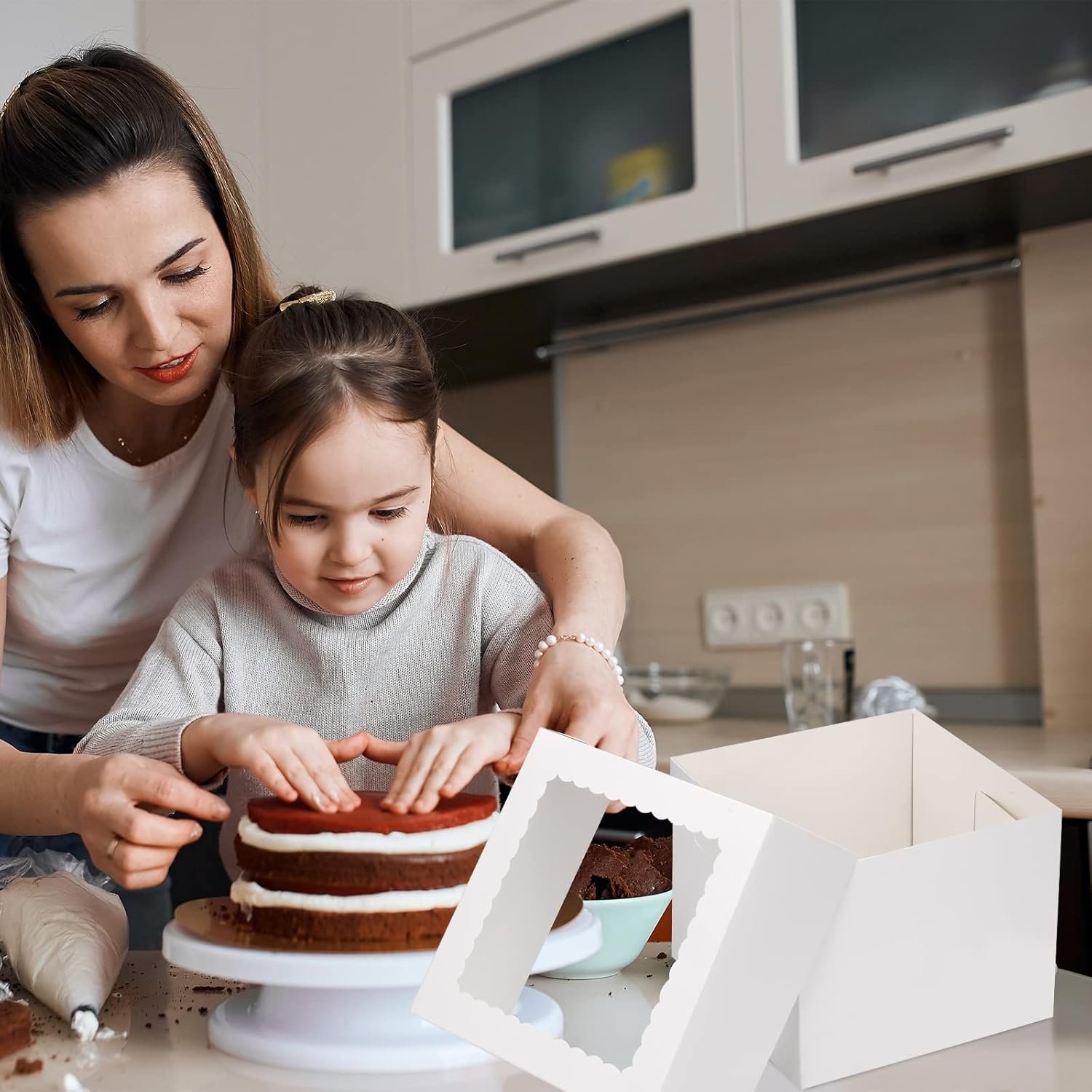 Großhandel 10 Sets Kuchenboxen mit Fenster, 10x10x8 Zoll hoch, für Pastries, Chocolates und Cookies, individueller Logo-Druck, Hersteller von hochwertigen Verpackungen im Bulk.