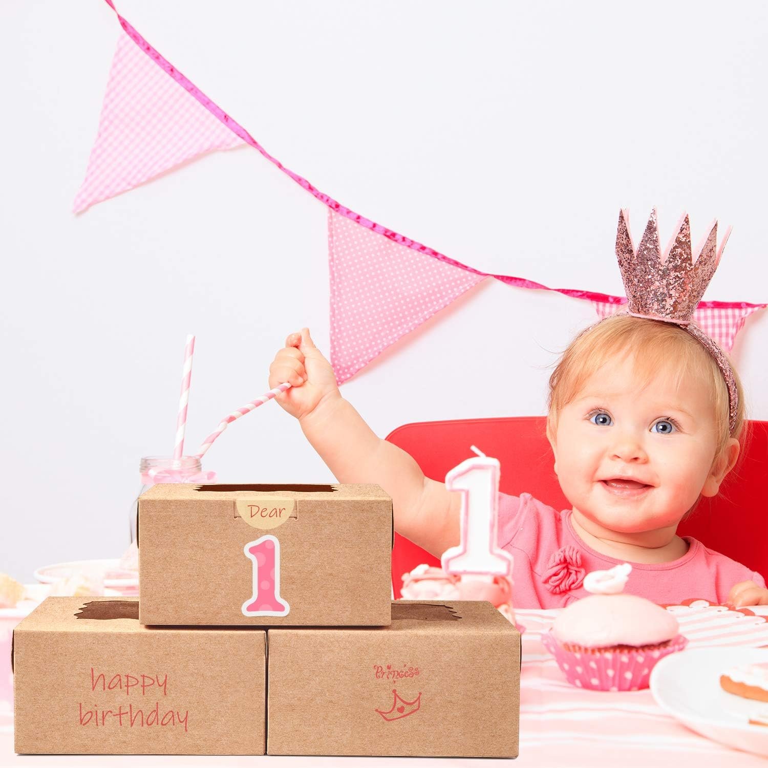 Großhandel 24 Stück Patisserie Boxen 6x6x3in mit Fenster, individuell bedruckte Pappkartons für Cookies, Mini-Kuchen und Gebäck, einschließlich Pergamentpapier und Aufkleber, ideal für Hochzeiten, Partys und Geburtstagsfeiern, OEM Hersteller.