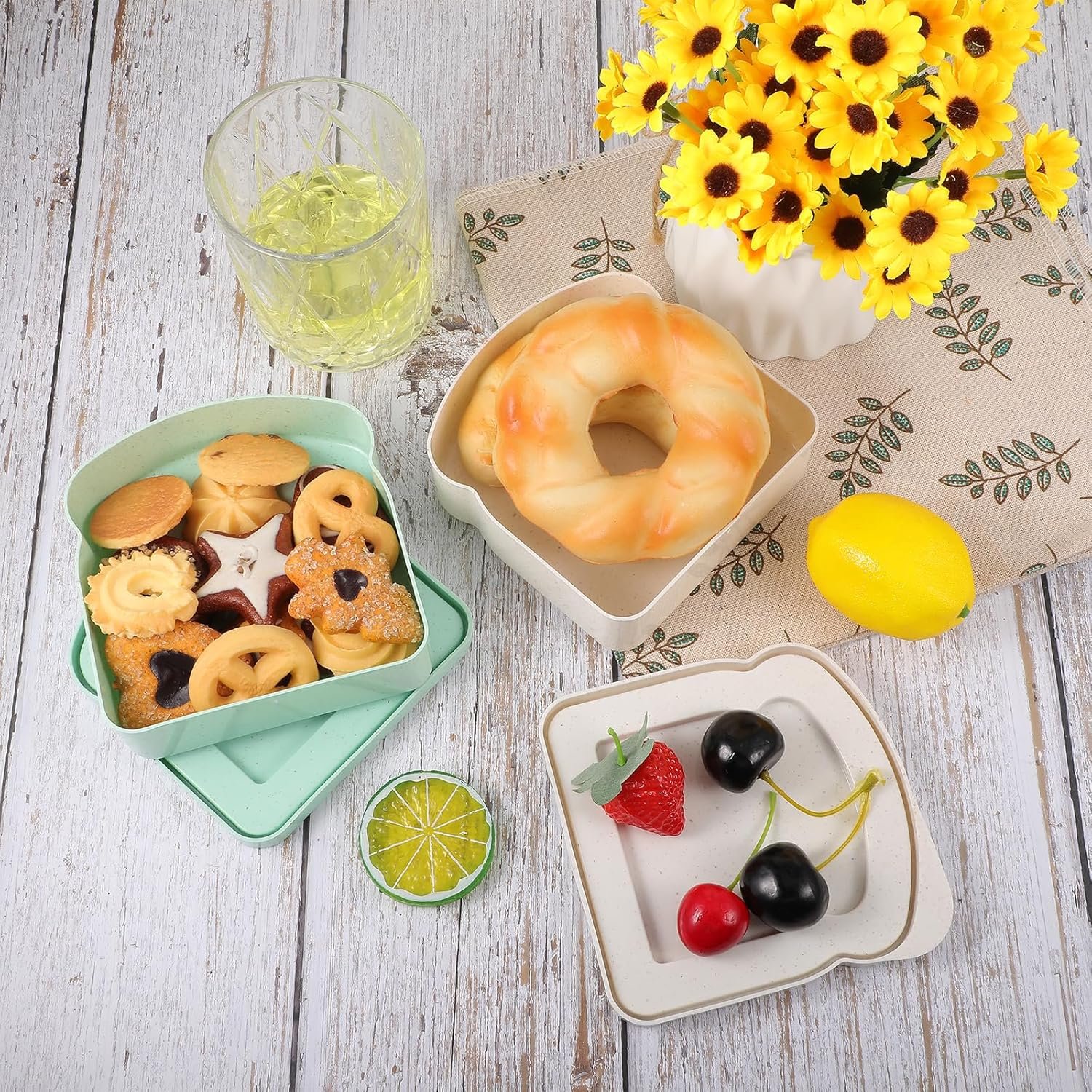 Großhandel 2 Stück wiederverwendbare Sandwich-Container aus Kunststoff, Toast-Form, mit Deckel für Lebensmittelaufbewahrung, individuelle Logo-Option, perfekt für Obst, Salate und Snacks, ideal für Familie, Büro und Camping.
