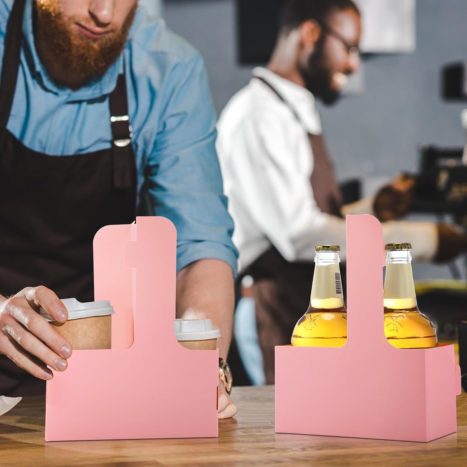 Großhandel 60 Stück 2-Tassen Getränke Träger mit Griff 6,9 x 3,2 x 8,9 Zoll für Kaffee Hot und Cold Getränke Takeout für Cafés und Restaurants, individuelle Logo Anpassung, OEM, hochwertiger Papp Getränkehalter für Hochzeiten und Essenslieferung, Bulk. Großhandel 60 Stück 2-Tassen Getränke Träger mit Griff 6,9 x 3,2 x 8,9 Zoll für Kaffee Hot und Cold Getränke Takeout für Cafés und Restaurants, individuelle Logo Anpassung, OEM, hochwertiger Papp Getränkehalter für Hochzeiten und Essenslieferung, Bulk.