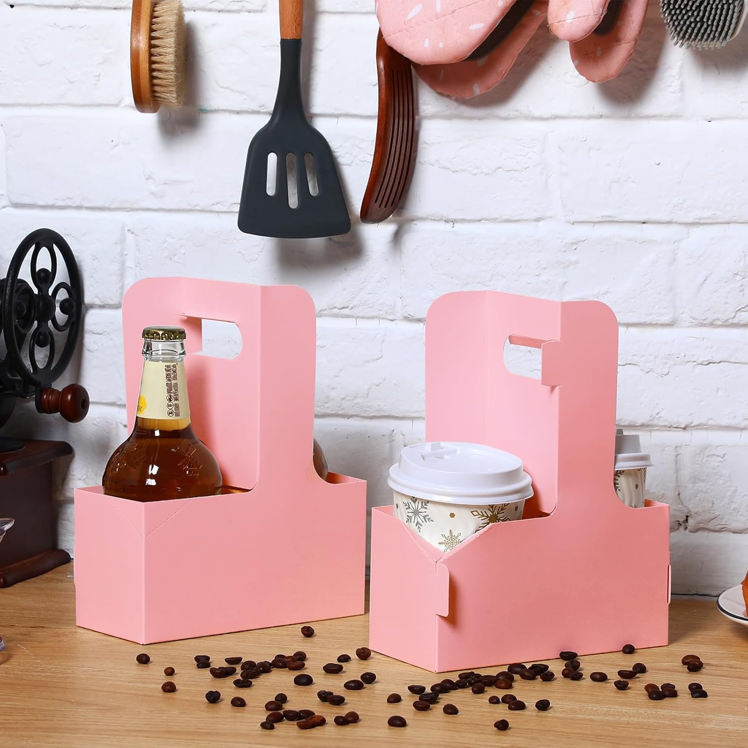 Großhandel 60 Stück 2-Tassen Getränke Träger mit Griff 6,9 x 3,2 x 8,9 Zoll für Kaffee Hot und Cold Getränke Takeout für Cafés und Restaurants, individuelle Logo Anpassung, OEM, hochwertiger Papp Getränkehalter für Hochzeiten und Essenslieferung, Bulk. Großhandel 60 Stück 2-Tassen Getränke Träger mit Griff 6,9 x 3,2 x 8,9 Zoll für Kaffee Hot und Cold Getränke Takeout für Cafés und Restaurants, individuelle Logo Anpassung, OEM, hochwertiger Papp Getränkehalter für Hochzeiten und Essenslieferung, Bulk.
