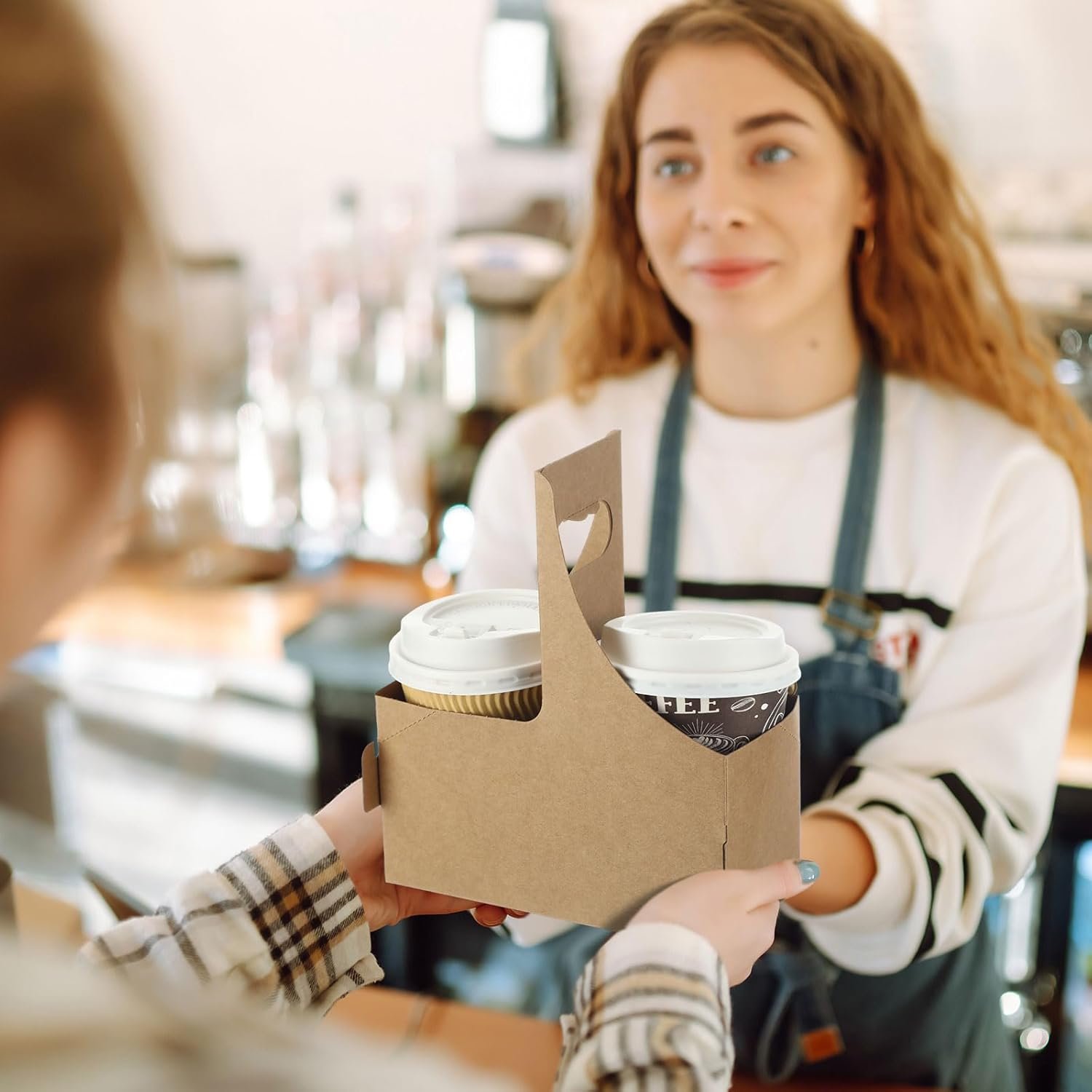 Großhandel 60 Stück 2 Tassen Getränketräger mit Griffen, 7,87 x 3,07 x 6,77 Zoll, Einweg Papierträger für Kaffee, Individuelles Logo, der perfekte 2 Tassen Halter für Takeout, Café, Restaurant und Lebensmittelzustellung, Hersteller und Lieferant für Bulk-Bestellungen.