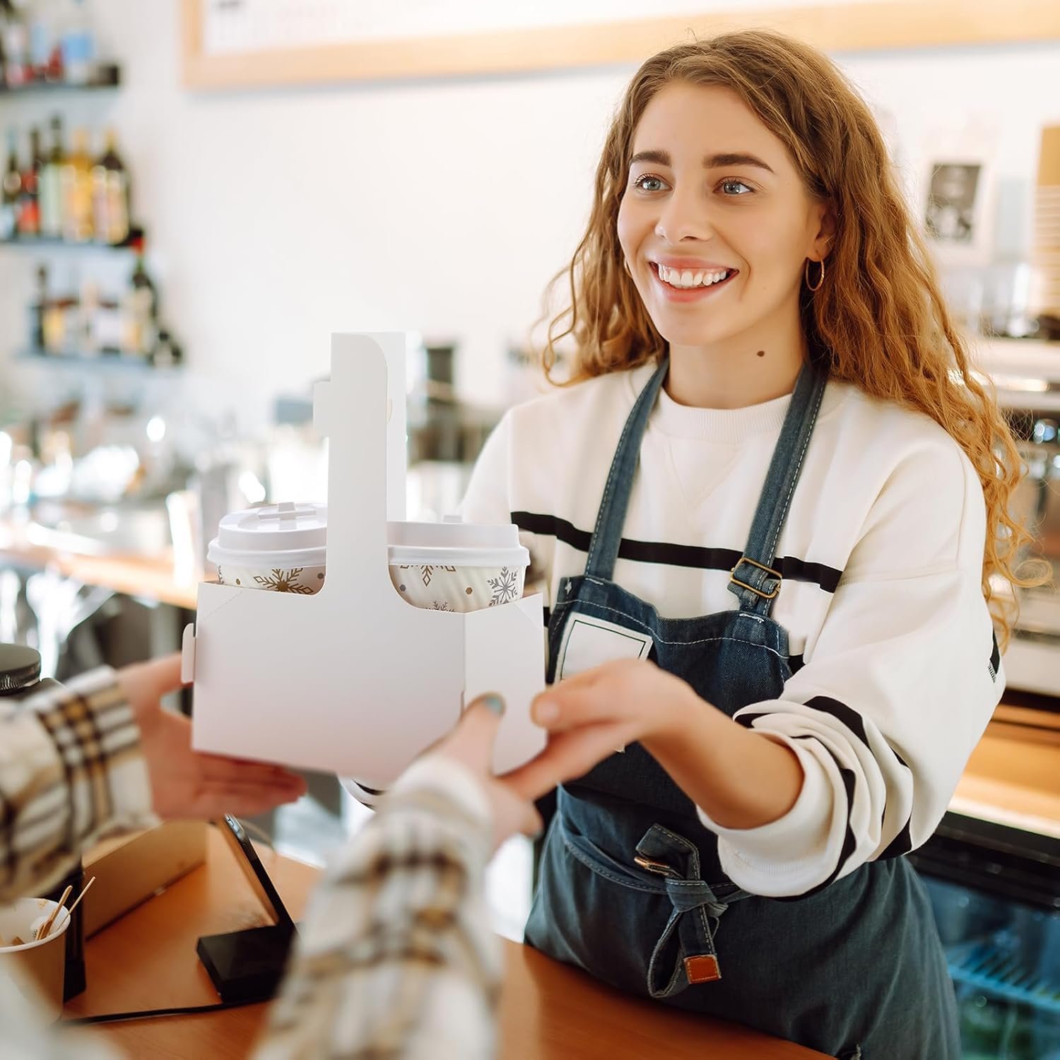 Großhandel 60 Stück 2-Tassen Getränketräger mit Griff 6,9 x 3,2 x 8,9 Zoll für heiße und kalte Getränke, ideal für den Café- und Restaurantbetrieb, individuelles Logo für Hochzeits- und Essenslieferungen, Hersteller in Papierware.