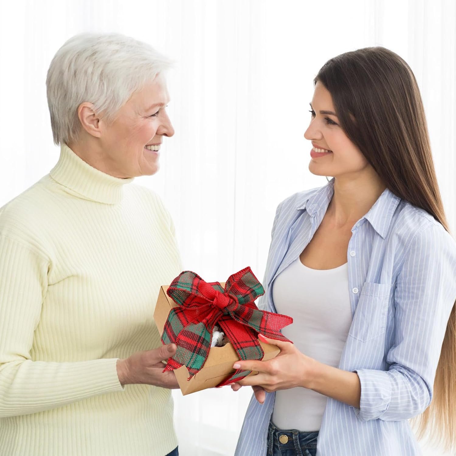 Großhandel 60 Stück Keksboxen mit Fenster, 6 x 6 x 3 Zoll, Kraft Pastry Boxen für Backwaren, Individuelles Logo verfügbar, vom Hersteller.