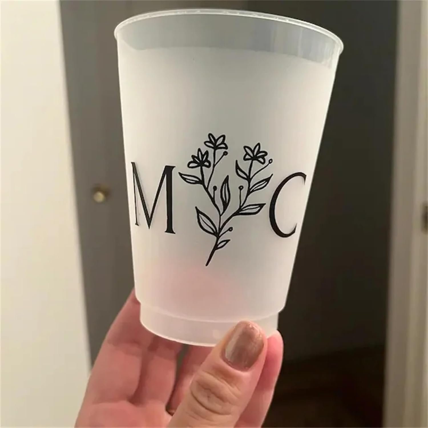 Großhandel Individuelle Frosted Cups 12oz für Hochzeiten - 100 Stück moderne Einwegbecher, Hersteller für personalisierte 10oz Hochzeitsduschen, OEM Shatterproof. Großhandel Individuelle Frosted Cups 12oz für Hochzeiten - 100 Stück moderne Einwegbecher, Hersteller für personalisierte 10oz Hochzeitsduschen, OEM Shatterproof.