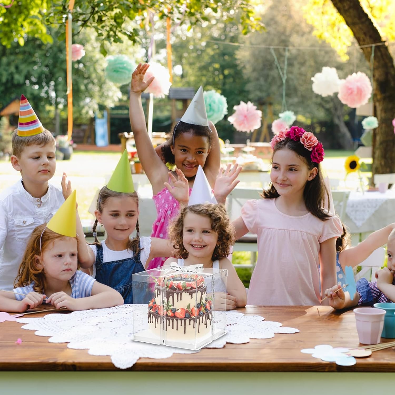 Großhandel 6 Stücke transparente Tortenbox mit Schleife 2-Layer 10x10x10 Zoll, Cake Carrier Box mit Deckeln, PET hohe Tortenverpackungsboxen, individuelles Logo für Geschenke zu Muttertag, Geburtstag, Hochzeit und Festivitäten. Großhandel 6 Stücke transparente Tortenbox mit Schleife 2-Layer 10x10x10 Zoll, Cake Carrier Box mit Deckeln, PET hohe Tortenverpackungsboxen, individuelles Logo für Geschenke zu Muttertag, Geburtstag, Hochzeit und Festivitäten.