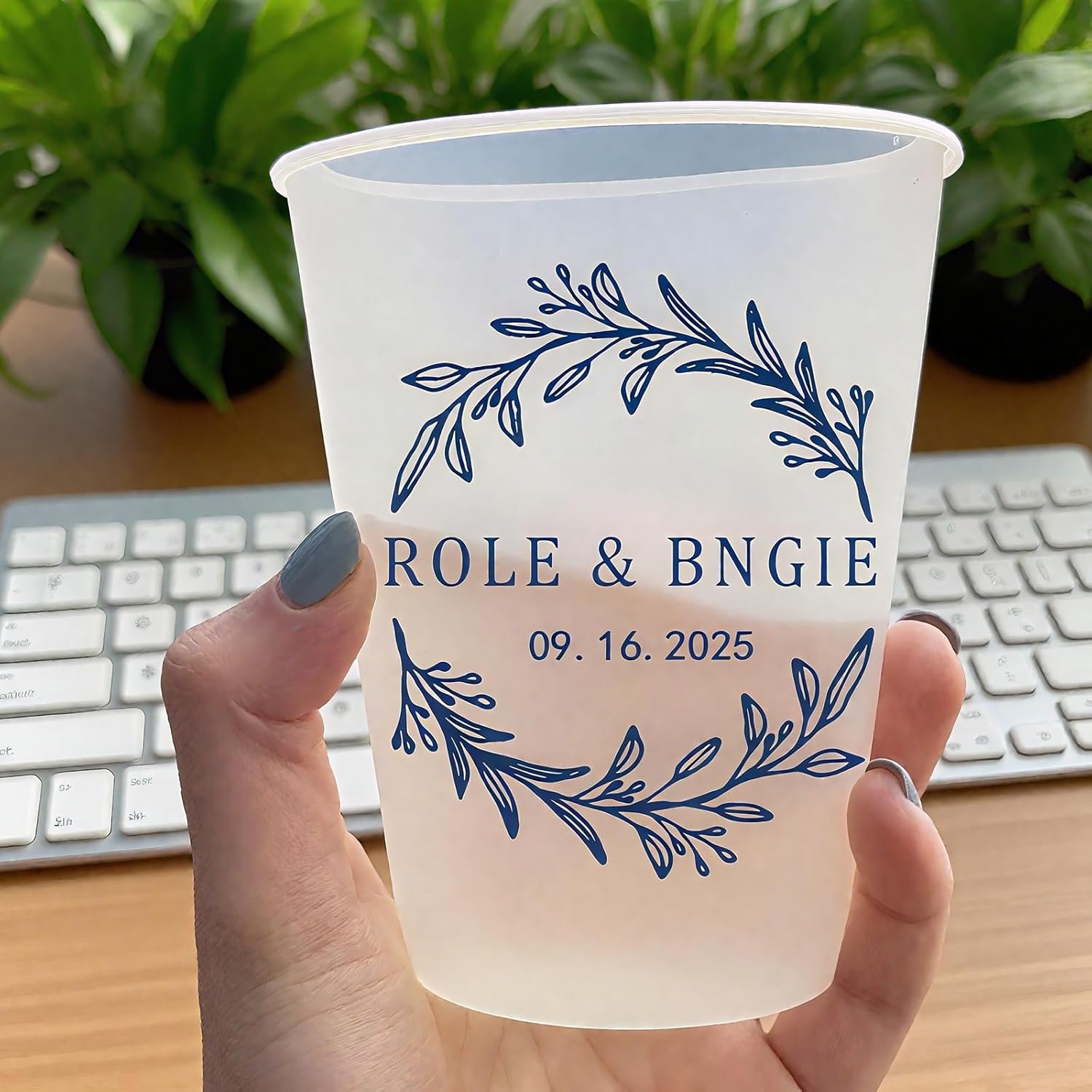 Großhandel 12 oz individuell bedruckte, bruchsichere Becher – 100 Stück für elegante Hochzeiten, personalisierte frosted Becher mit Monogramm für Junggesellenabschied und moderne Feiern, Hersteller für Eigenmarken