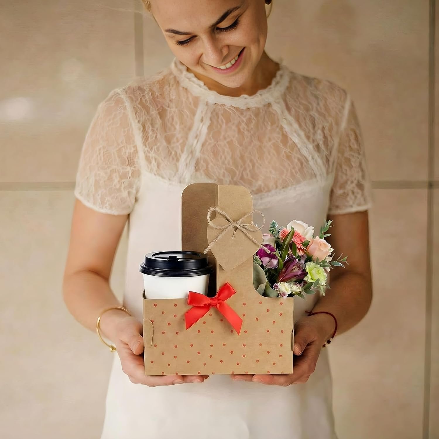 Großhandel 48er Pack Herz-Getränketräger mit Griff für Muttertag, individuellem Logo, OEM für Hochzeitsgeschenke, Kaffee und Essen Lieferung Großhandel 48er Pack Herz-Getränketräger mit Griff für Muttertag, individuellem Logo, OEM für Hochzeitsgeschenke, Kaffee und Essen Lieferung