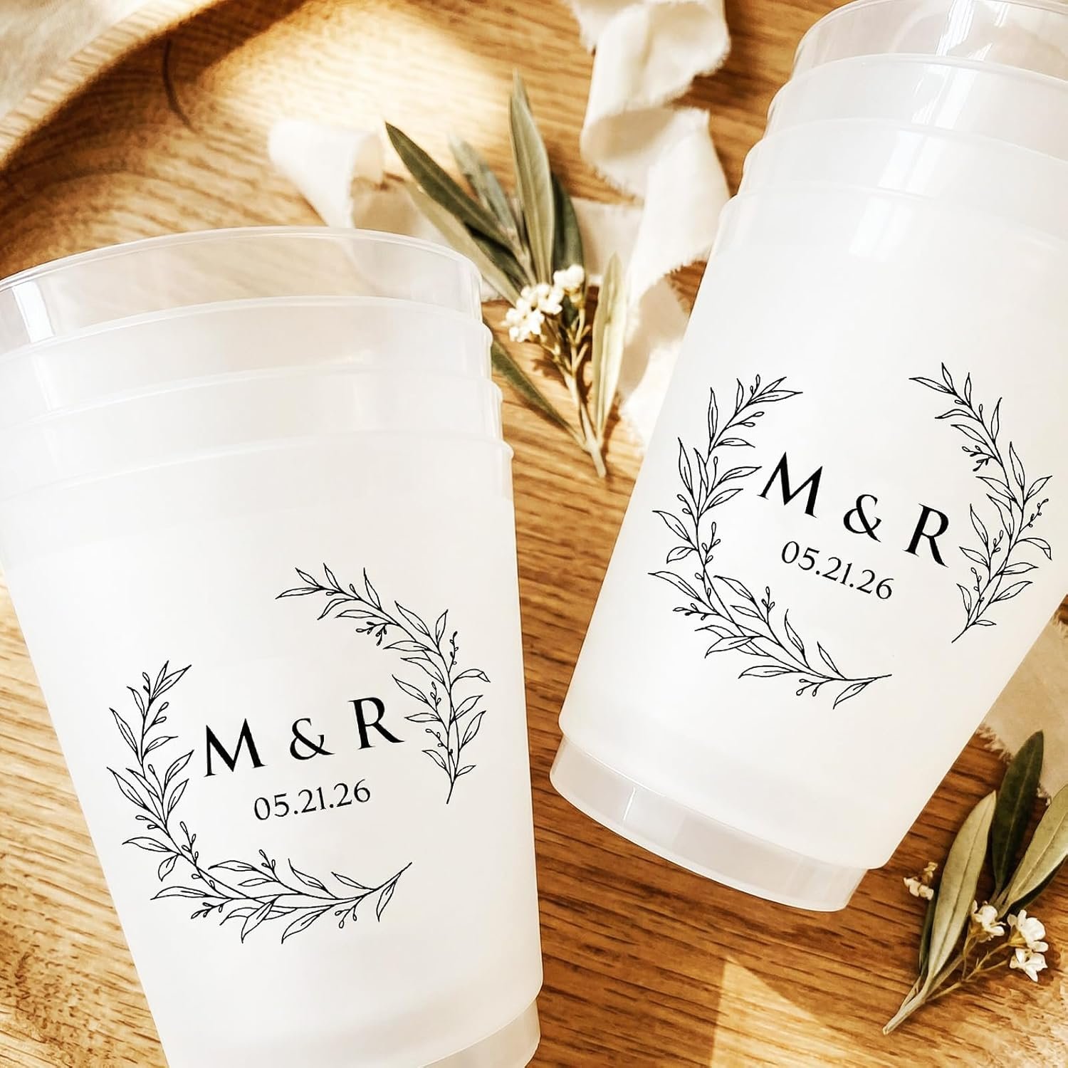 Großhandel individuelle Hochzeit Becher, 100 Stück Frosted Kunststoff Einwegbecher für Feierlichkeiten, 10/12/16 oz, OEM geeignet für Hochzeitsfeier, Verlobungsparty, Hersteller hochwertiger Getränkegefäße Großhandel individuelle Hochzeit Becher, 100 Stück Frosted Kunststoff Einwegbecher für Feierlichkeiten, 10/12/16 oz, OEM geeignet für Hochzeitsfeier, Verlobungsparty, Hersteller hochwertiger Getränkegefäße