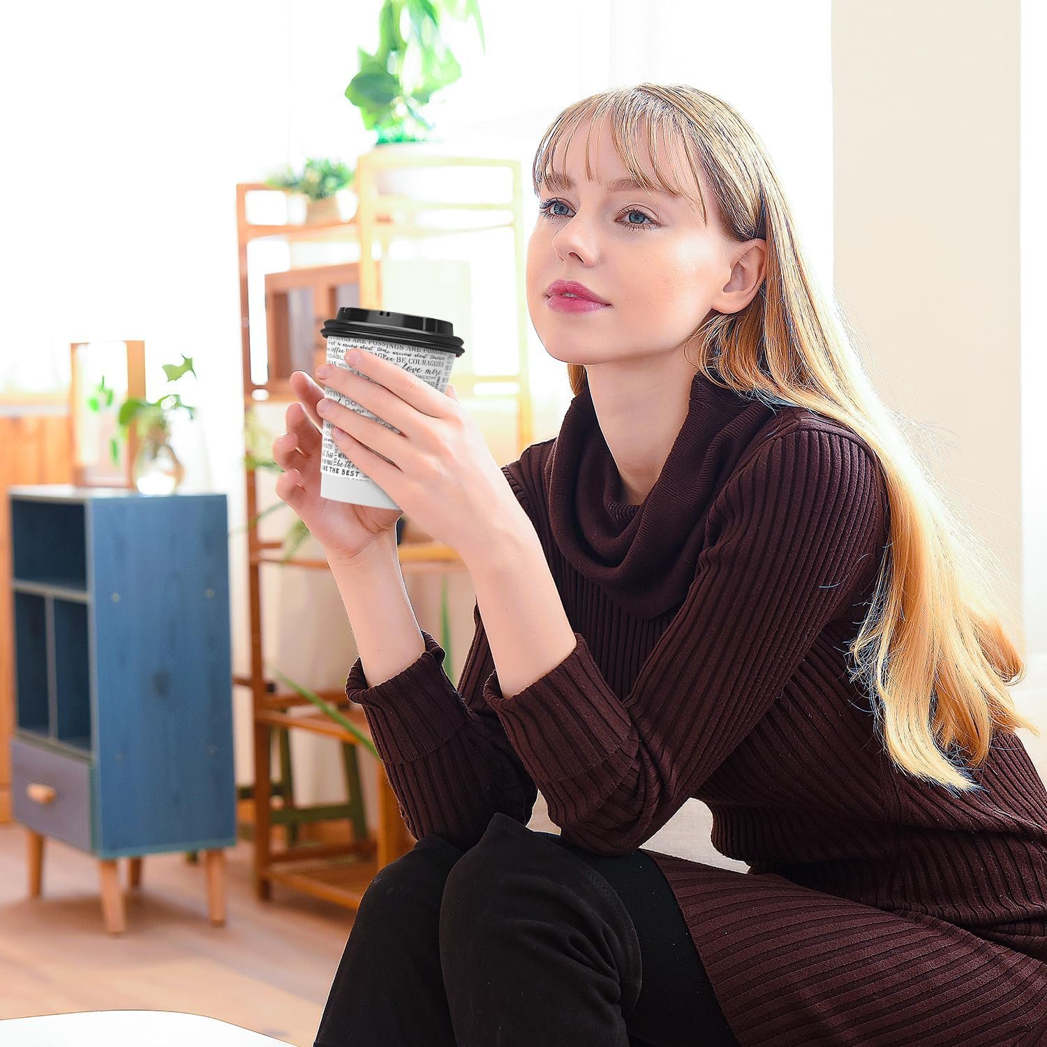 Großhandel 100 Stück 12 oz doppelwandige Pappbecher mit Deckeln, isolierte takeaway To Go Kaffeebecher für Zuhause und Büro, individuelles Logo, Hersteller für Hochzeitsfeiern und Events