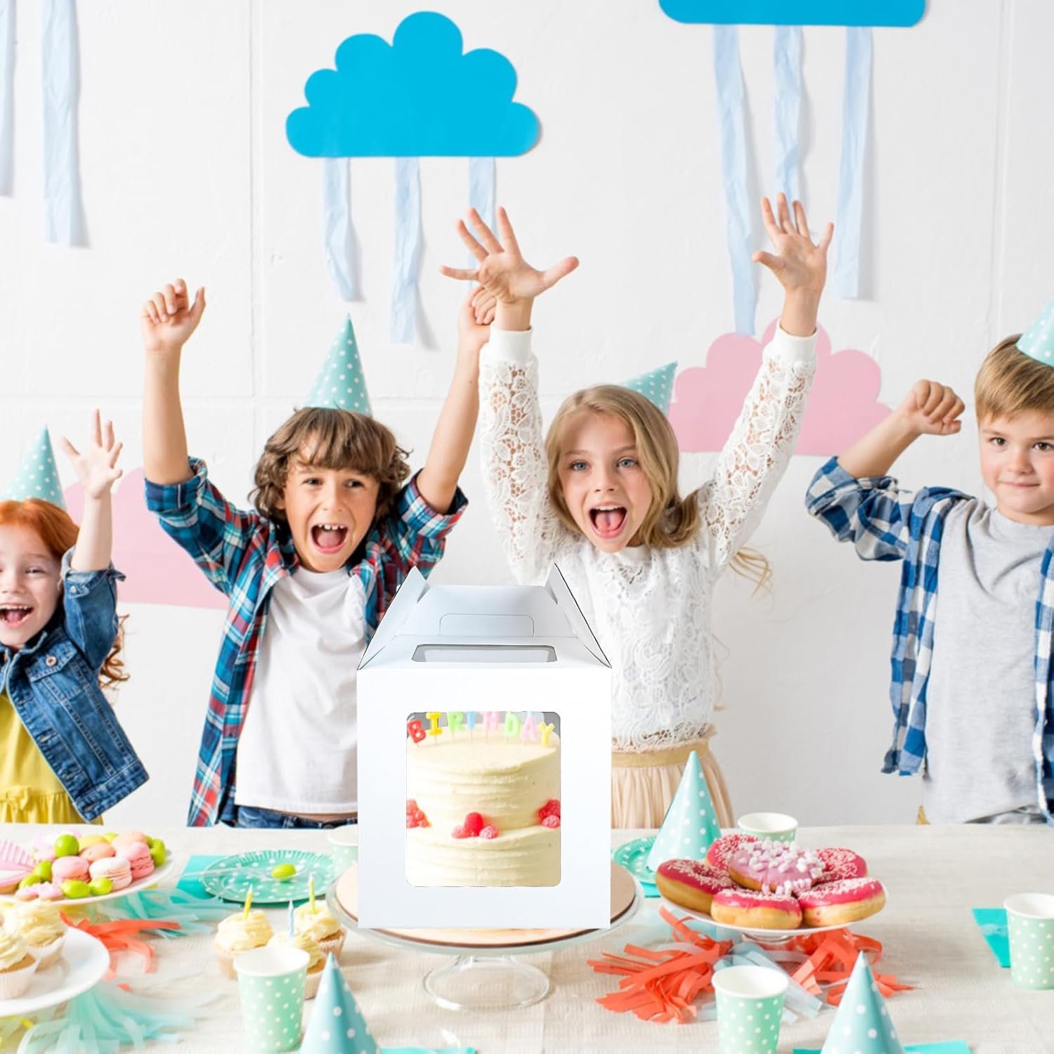 Großhandel 2 Packs hohe Kuchenboxen mit Kuchenbrett 10x10x12 Zoll große mehrstöckige Kuchenbehälter mit Klarsichtfenstern und Griff, individuelles Logo für Geburtstag, Hochzeit, Party und Festival, OEM Hersteller. Großhandel 2 Packs hohe Kuchenboxen mit Kuchenbrett 10x10x12 Zoll große mehrstöckige Kuchenbehälter mit Klarsichtfenstern und Griff, individuelles Logo für Geburtstag, Hochzeit, Party und Festival, OEM Hersteller.