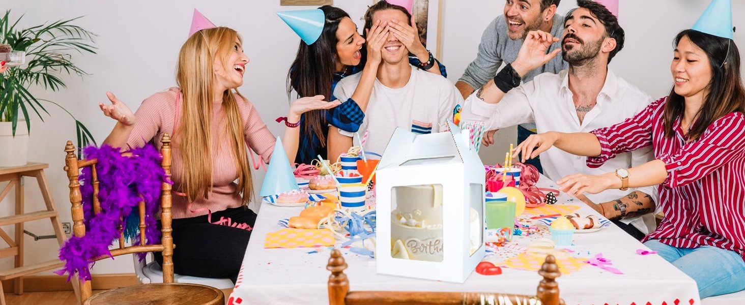 Großhandel 2 Packs hohe Kuchenboxen mit Kuchenbrett 10x10x12 Zoll große mehrstöckige Kuchenbehälter mit Klarsichtfenstern und Griff, individuelles Logo für Geburtstag, Hochzeit, Party und Festival, OEM Hersteller. Großhandel 2 Packs hohe Kuchenboxen mit Kuchenbrett 10x10x12 Zoll große mehrstöckige Kuchenbehälter mit Klarsichtfenstern und Griff, individuelles Logo für Geburtstag, Hochzeit, Party und Festival, OEM Hersteller.