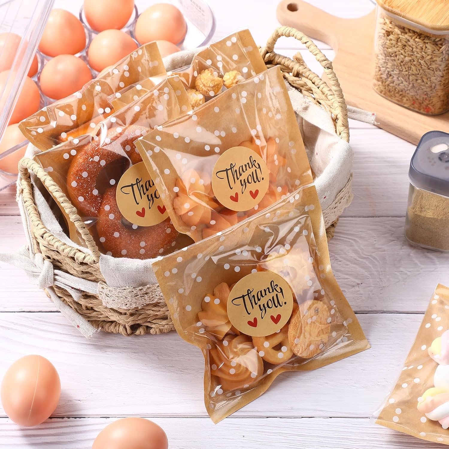 Großhandel 50 Stück selbstklebende Cellophan-Tüten mit Punkten, 5,6 x 5,6 Inch, inklusive Dankesaufkleber für Partygeschenke, Gebäck, Süßigkeiten und Konditorei - Individuelles Logo, Hersteller, Bulk Großhandel 50 Stück selbstklebende Cellophan-Tüten mit Punkten, 5,6 x 5,6 Inch, inklusive Dankesaufkleber für Partygeschenke, Gebäck, Süßigkeiten und Konditorei - Individuelles Logo, Hersteller, Bulk