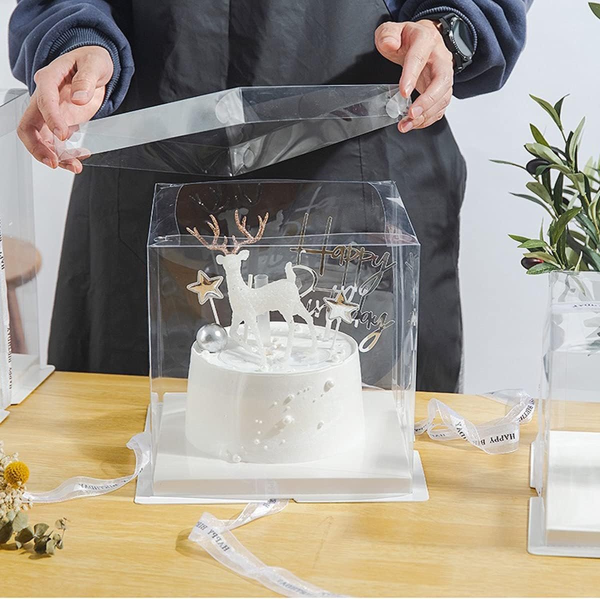 Großhandel klare 6-Zoll Kuchenboxen mit Band für Weihnachten, individuelles Logo und OEM möglich, ideal für Feiertagsgebäck und Geschenkverpackungen. Großhandel klare 6-Zoll Kuchenboxen mit Band für Weihnachten, individuelles Logo und OEM möglich, ideal für Feiertagsgebäck und Geschenkverpackungen.