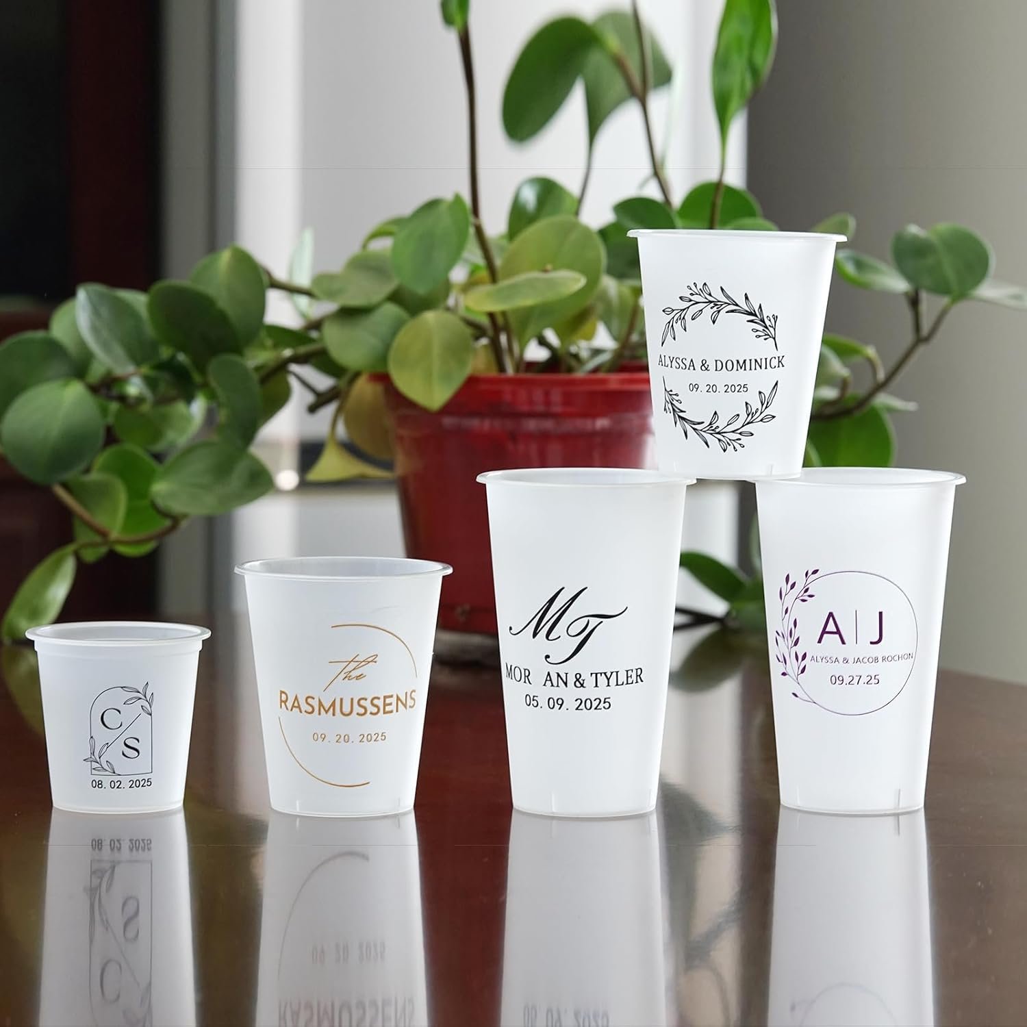 Großhandel 100 individuelle frosted Hochzeitsbecher, elegante Kombinationen mit eingravierten Namen, Daten oder Logos, Hersteller von Einwegbechern in 7 bis 16 Unzen, perfekte Lösungen für Firmenevents und Eigenmarken Großhandel 100 individuelle frosted Hochzeitsbecher, elegante Kombinationen mit eingravierten Namen, Daten oder Logos, Hersteller von Einwegbechern in 7 bis 16 Unzen, perfekte Lösungen für Firmenevents und Eigenmarken