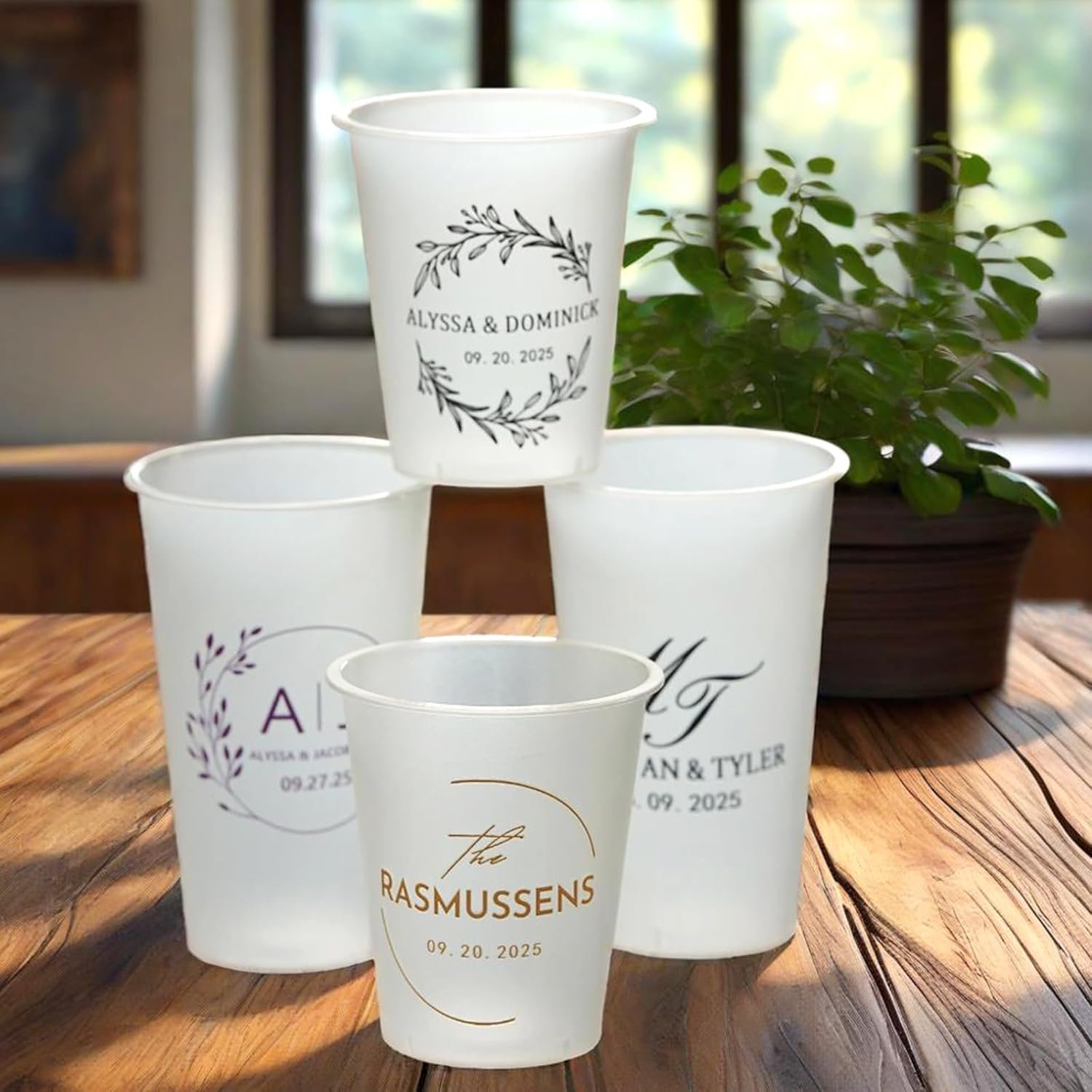Großhandel 100 individuelle frosted Hochzeitsbecher, elegante Kombinationen mit eingravierten Namen, Daten oder Logos, Hersteller von Einwegbechern in 7 bis 16 Unzen, perfekte Lösungen für Firmenevents und Eigenmarken Großhandel 100 individuelle frosted Hochzeitsbecher, elegante Kombinationen mit eingravierten Namen, Daten oder Logos, Hersteller von Einwegbechern in 7 bis 16 Unzen, perfekte Lösungen für Firmenevents und Eigenmarken