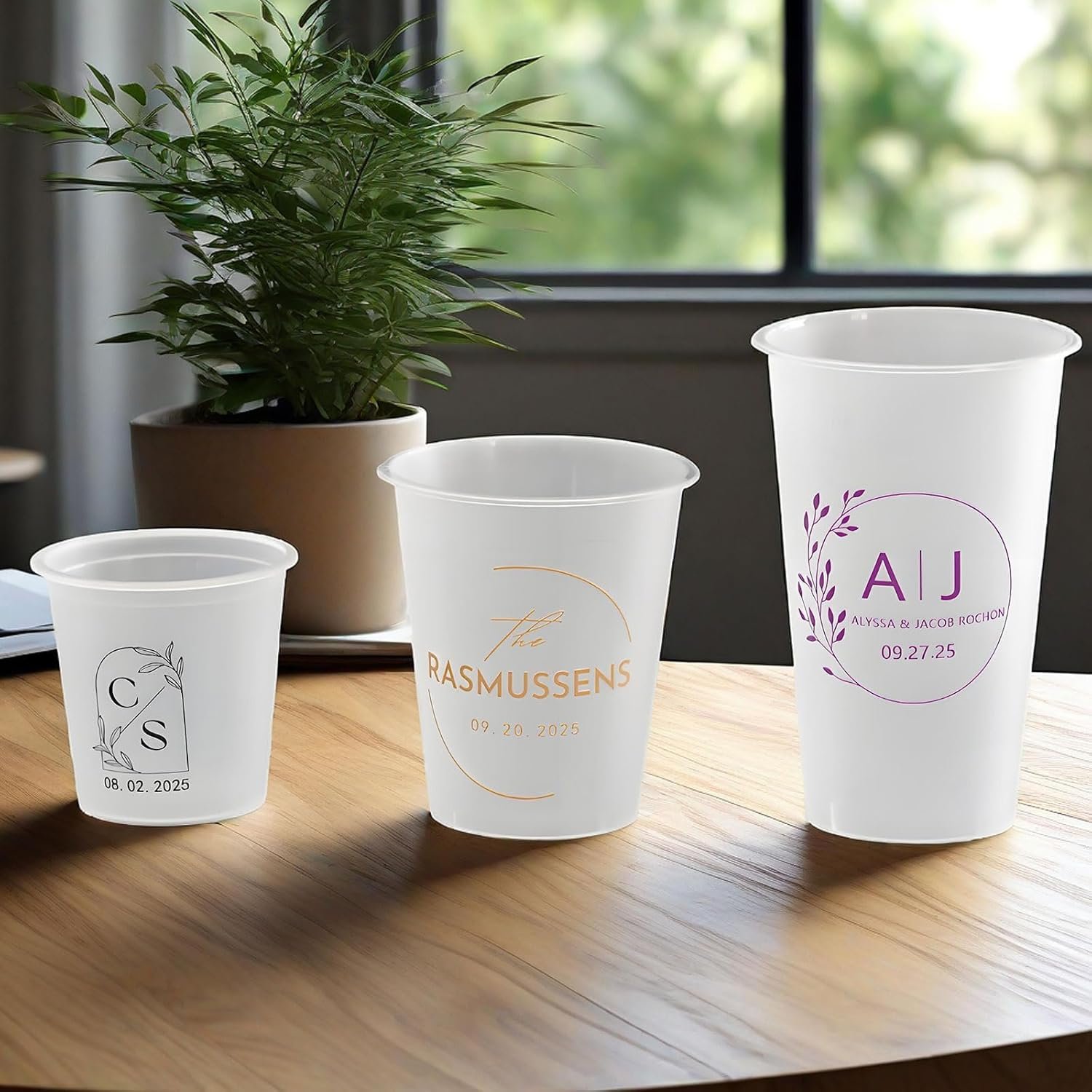 Großhandel 100 individuelle frosted Hochzeitsbecher, elegante Kombinationen mit eingravierten Namen, Daten oder Logos, Hersteller von Einwegbechern in 7 bis 16 Unzen, perfekte Lösungen für Firmenevents und Eigenmarken