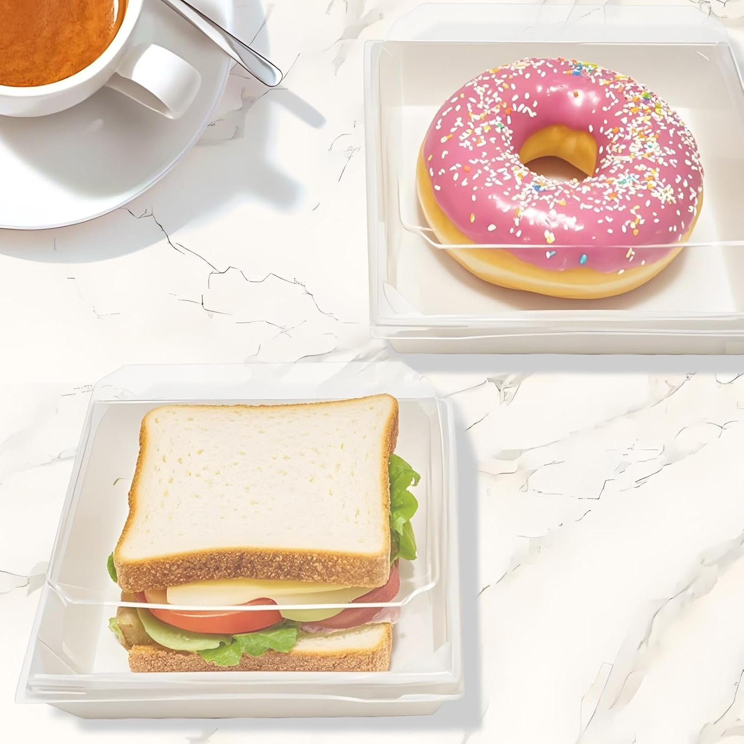 Großhandel 100er Pack kleine Charcuterie Boxen mit klaren Deckeln, 5 Zoll weiße Einweg-Papier-Backwaren Dessert Sandwich Box, Mini To-Go Lebensmittelbehälter für Kekse, Sushi, Kuchenschnitte, Muffins, Eigenmarke, Hersteller. Großhandel 100er Pack kleine Charcuterie Boxen mit klaren Deckeln, 5 Zoll weiße Einweg-Papier-Backwaren Dessert Sandwich Box, Mini To-Go Lebensmittelbehälter für Kekse, Sushi, Kuchenschnitte, Muffins, Eigenmarke, Hersteller.