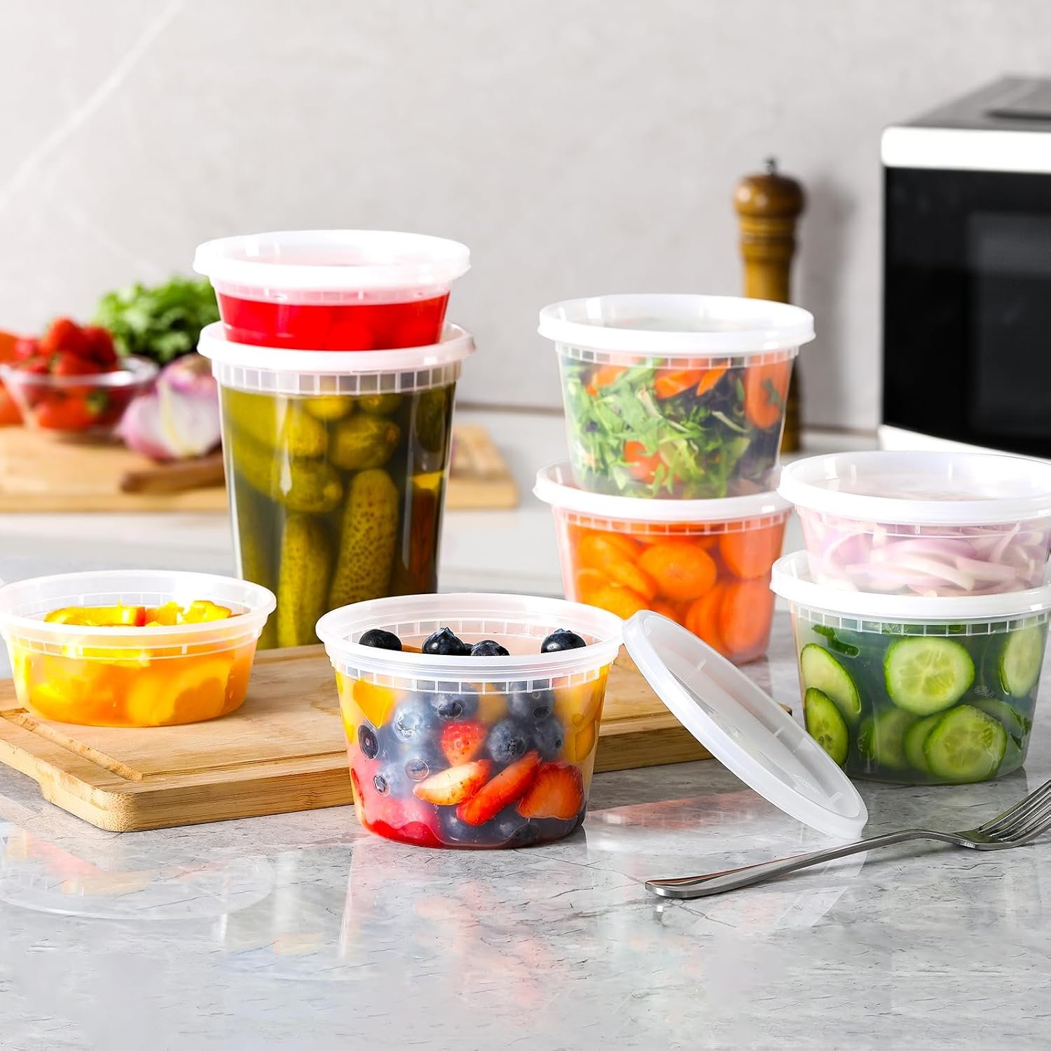 Großhandel 90 Sets Kunststoff-Deli-Behälter mit Deckeln, luftdicht, für die Aufbewahrung von Lebensmitteln, mit unterschiedlichen Größen (8 oz, 16 oz, 32 oz), Hersteller von Mikrowellen- und Geschirrspüler-sicheren Suppenbehältern, Eigenmarke für Takeout und Tiefkühlung.