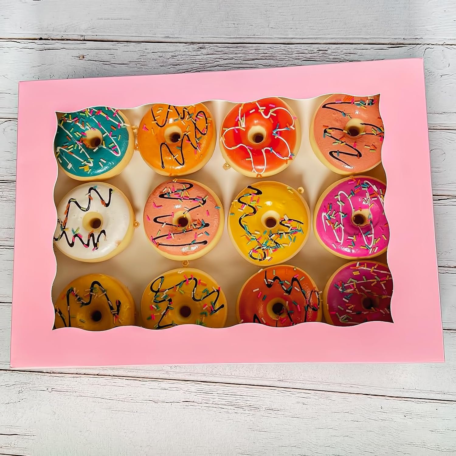 Großhandel 8-PACK Pink Kuchenbox 14x10x3 Zoll, große Donuts, Muffins, Keksboxen mit PVC-Fenster - Auto-Pop-up Papierbox aus Naturkarton, Packung mit 8, Individuelles Logo, Hersteller.