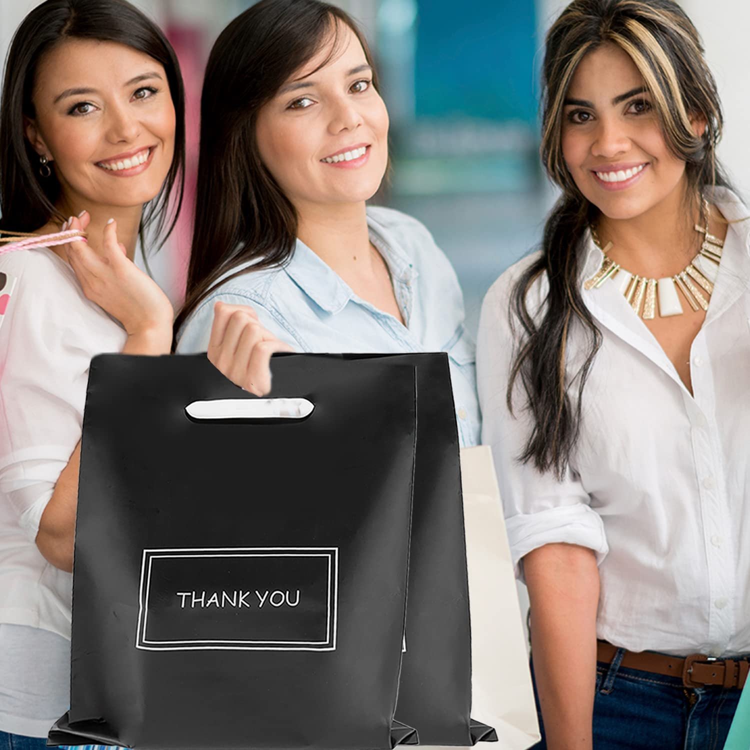 Großhandel 200 Stück wiederverwendbare schwarze Plastiktüten mit Griffen, ideale Merchandise-Taschen für Kleidung und Zubehör, geeignet für kleine Unternehmen, Eigenmarke, 8x12 und 12x15 Größe. Großhandel 200 Stück wiederverwendbare schwarze Plastiktüten mit Griffen, ideale Merchandise-Taschen für Kleidung und Zubehör, geeignet für kleine Unternehmen, Eigenmarke, 8x12 und 12x15 Größe.