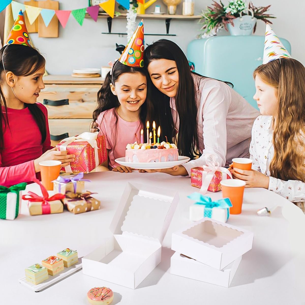 Großhandel 24 Stück 12x12x3 Zoll Tortenkartons mit Fenster, weiße Box für Kuchen, Gebäck, große Torten und Kekse, individuelles Logo für Ihre Eigenmarke, Hersteller für Lebensmittelverpackungen. Großhandel 24 Stück 12x12x3 Zoll Tortenkartons mit Fenster, weiße Box für Kuchen, Gebäck, große Torten und Kekse, individuelles Logo für Ihre Eigenmarke, Hersteller für Lebensmittelverpackungen.