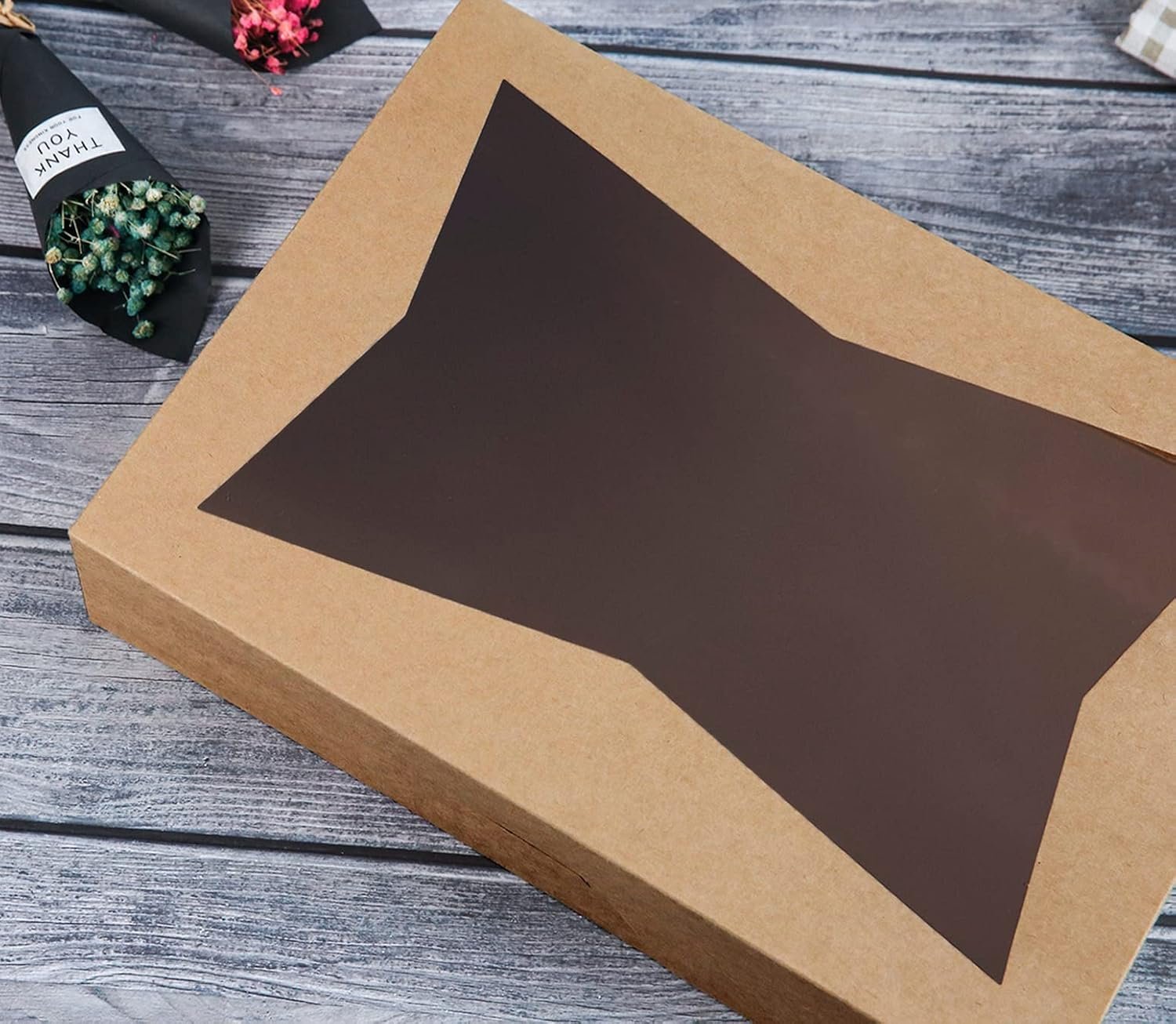 Großhandel 15er Pack braune Konditorei-Backbox, 16x11x2.75 Zoll, mit Fenster, für große Donuts, Muffins, Kekse, Auto-Pop-up Papierbox aus Naturkarton, hält 12 Donuts, Hersteller, Eigenmarke. Großhandel 15er Pack braune Konditorei-Backbox, 16x11x2.75 Zoll, mit Fenster, für große Donuts, Muffins, Kekse, Auto-Pop-up Papierbox aus Naturkarton, hält 12 Donuts, Hersteller, Eigenmarke.