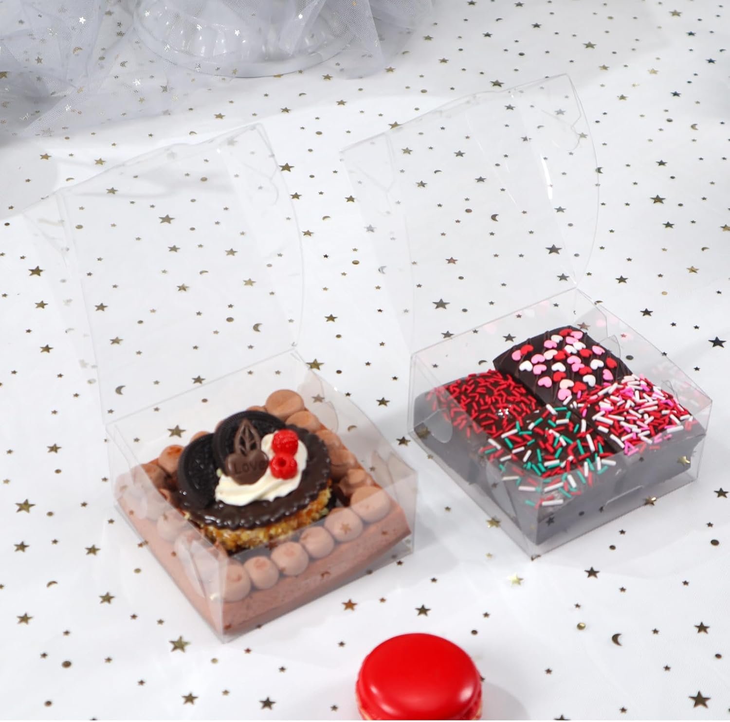 Großhandel 50 Stück klare Plastik-Pastetenschachteln 4x4x2 Zoll für Cookies, Doughnuts, Seifen, Trüffel, Brownies, Kuchen, mit individuellem Logo als Treat-Boxen für Partygeschenke und Hochzeiten von einem Hersteller Ihrer Wahl.