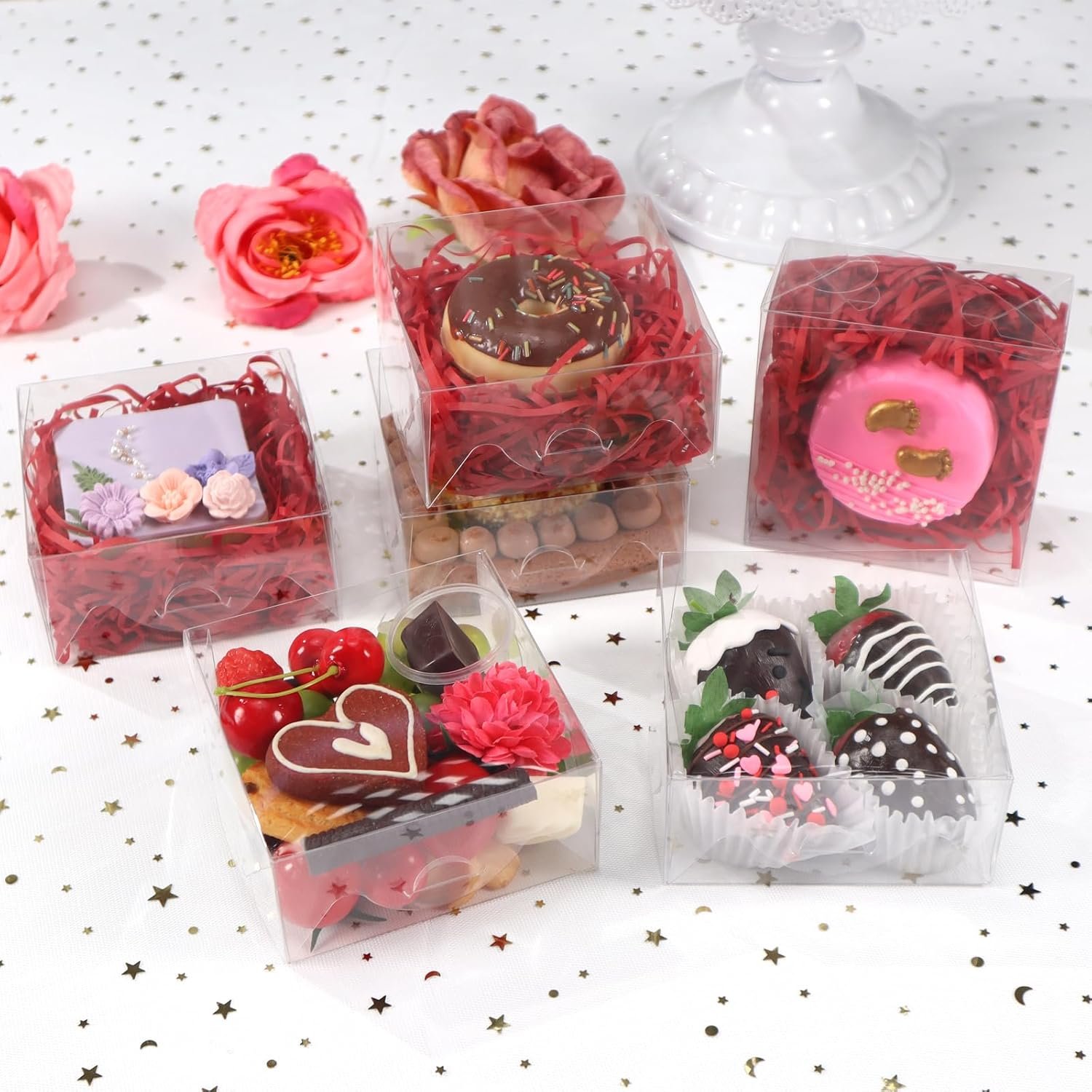 Großhandel 50 Stück klare Plastik-Pastetenschachteln 4x4x2 Zoll für Cookies, Doughnuts, Seifen, Trüffel, Brownies, Kuchen, mit individuellem Logo als Treat-Boxen für Partygeschenke und Hochzeiten von einem Hersteller Ihrer Wahl.