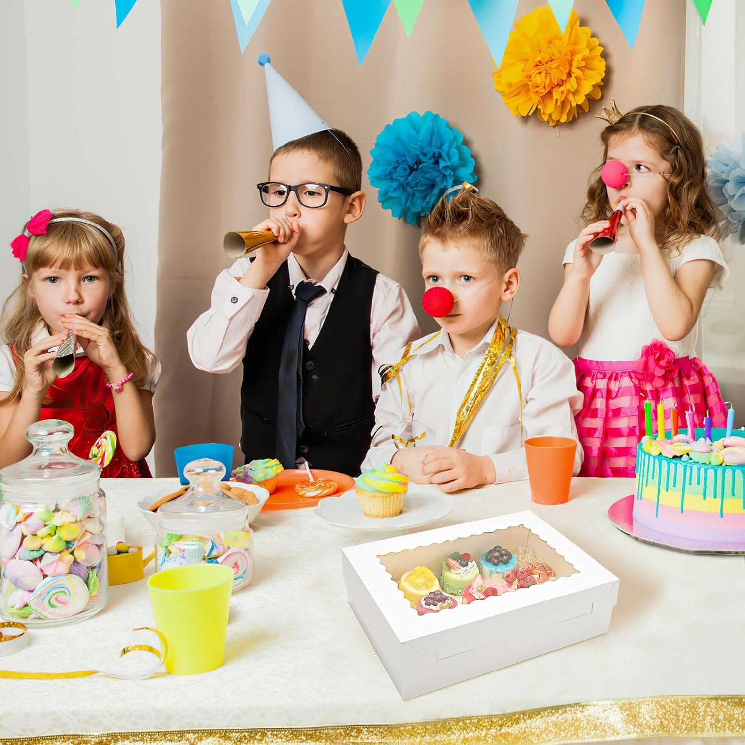 Großhandel 24 Sets 14x10x4in weiße Backboxen mit Fenster, große rechteckige Halbblattkuchen-Boxen, OEM für Kuchen, Donuts, Cupcakes und Pizzas, individuelle Logo-Optionen verfügbar.