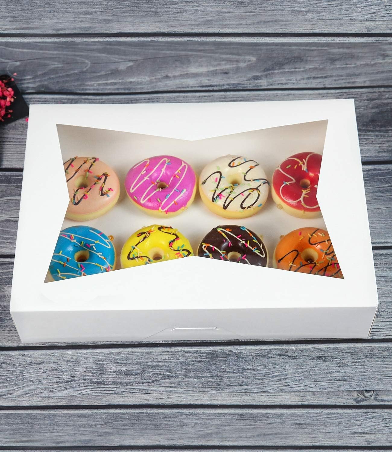 Großhandel 14 x 10 x 3 Zoll weiße Lock-Eck-Fenster-Bäckerei-Keksboxen, große Papierbehälter mit PVC-Fenstern für Kuchen, individuelles Logo, Packung mit 12.