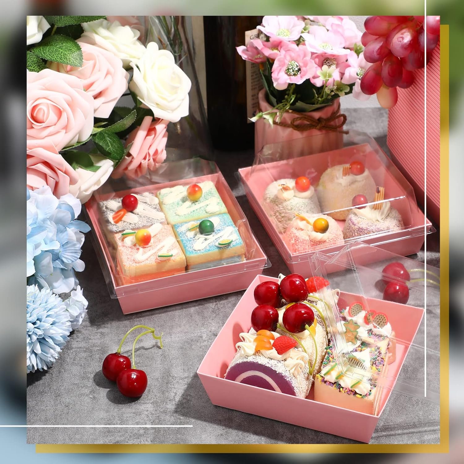 Großhandel 100 Stück Charcuterie Boxen mit klaren Lids für Valentinstag Geschenk, 5 Zoll Keksboxen, Einweg Kuchenbehälter, Papier quadratische Keksbehälter, Desserts für Sandwich, Schnitte Kuchen, heiße Kakao-Bomben, Erdbeeren (Rosa) - Individuelles Logo, OEM Großhandel 100 Stück Charcuterie Boxen mit klaren Lids für Valentinstag Geschenk, 5 Zoll Keksboxen, Einweg Kuchenbehälter, Papier quadratische Keksbehälter, Desserts für Sandwich, Schnitte Kuchen, heiße Kakao-Bomben, Erdbeeren (Rosa) - Individuelles Logo, OEM