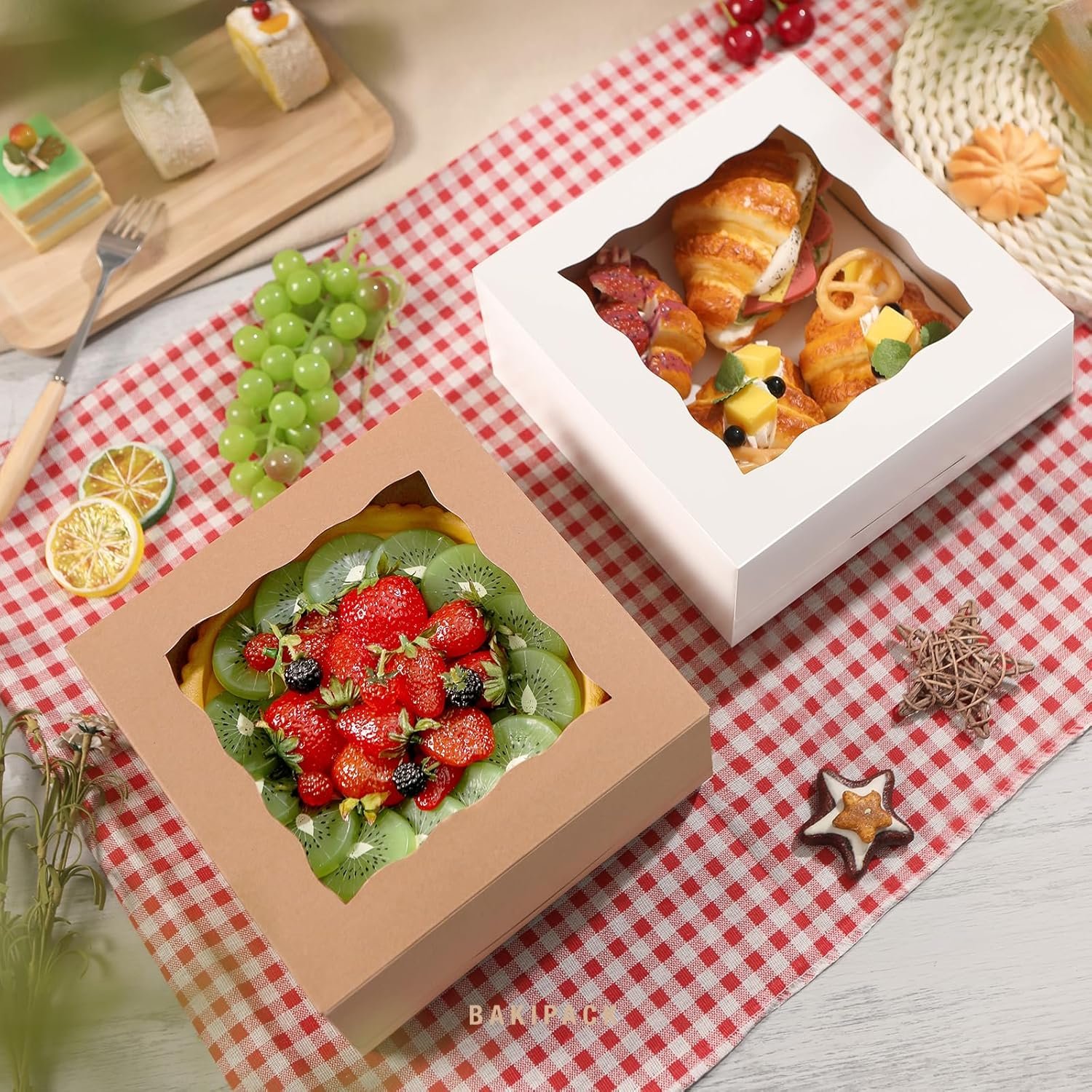 Großhandel 25 Kraft Bakery Boxes mit Fenster, 8x8x4 Zoll Kuchenboxen für Gebäck, Muffins, Cookies, OEM Behandlung, individuelles Logo Großhandel 25 Kraft Bakery Boxes mit Fenster, 8x8x4 Zoll Kuchenboxen für Gebäck, Muffins, Cookies, OEM Behandlung, individuelles Logo