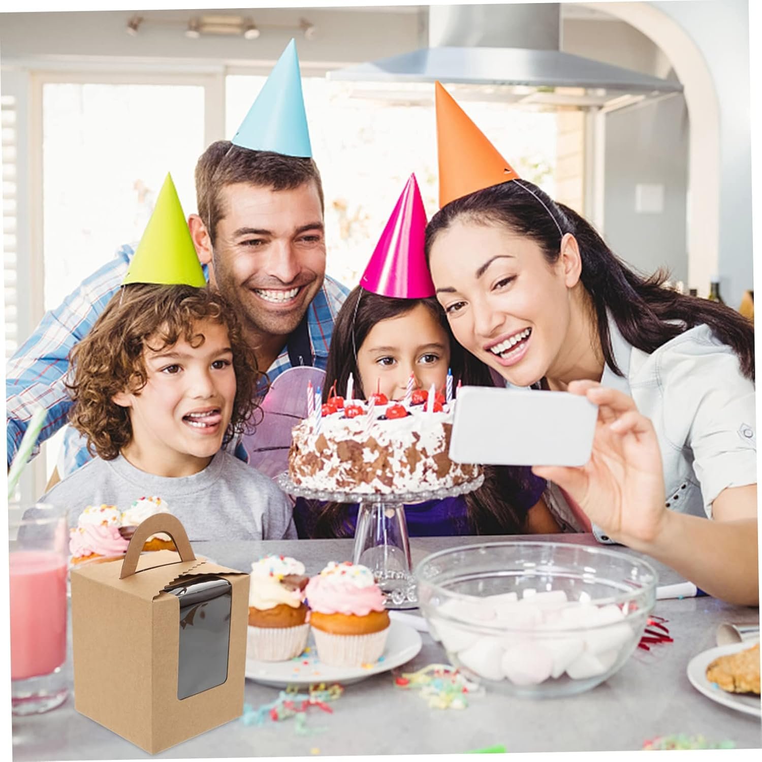 Großhandel 20 Stück Dessertboxen mit Deckel für Cupcakes und Muffins, individuell bedruckte Behälter vom Hersteller, ideal für Bulk-Bestellungen.