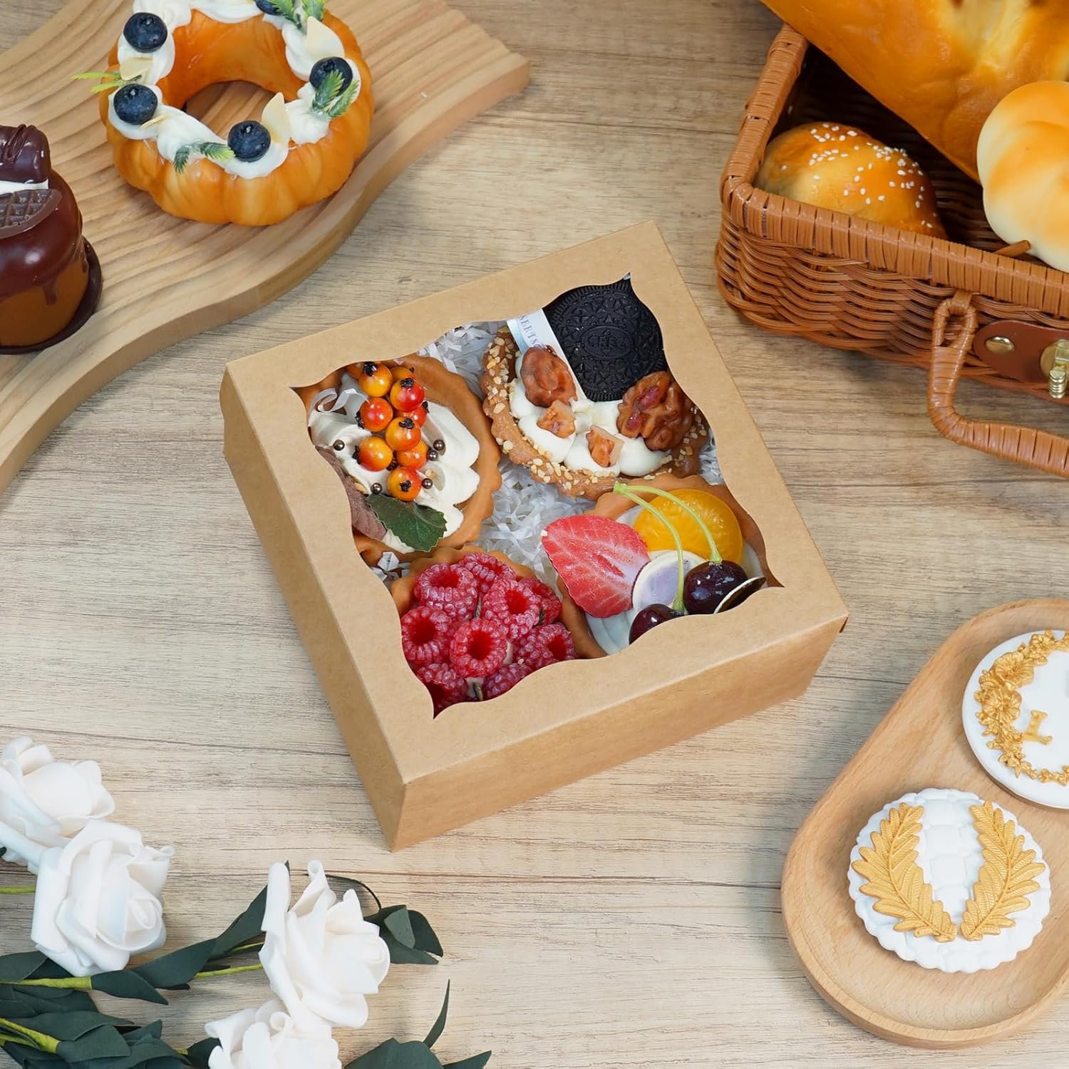 Großhandel 50 Pack Cookie Boxes 6x6x3 Zoll mit Fenster, ideal für Desserts, als Werbebox für individuelle Logos, produziert von einem erfahrenen Hersteller für Macarons und Mini-Kuchen. Großhandel 50 Pack Cookie Boxes 6x6x3 Zoll mit Fenster, ideal für Desserts, als Werbebox für individuelle Logos, produziert von einem erfahrenen Hersteller für Macarons und Mini-Kuchen.