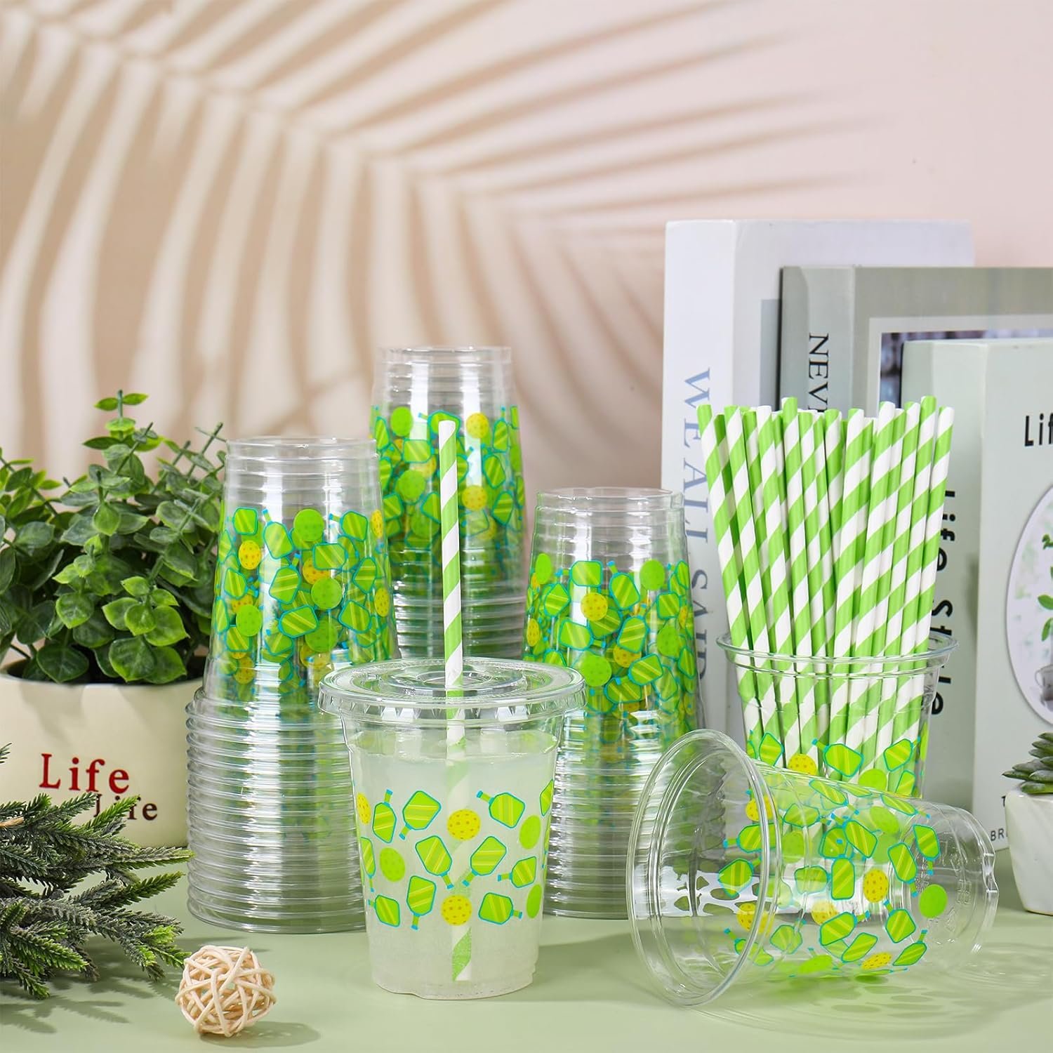 Großhandel 50 Stück 12Oz Kunststoffbecher für Pickleball mit Deckel und Strohhalmen, klare Einwegtrinkbecher für Sportmottogeburtstags- und Babypartybedarf, individuelles Logo willkommen bei unserem Hersteller