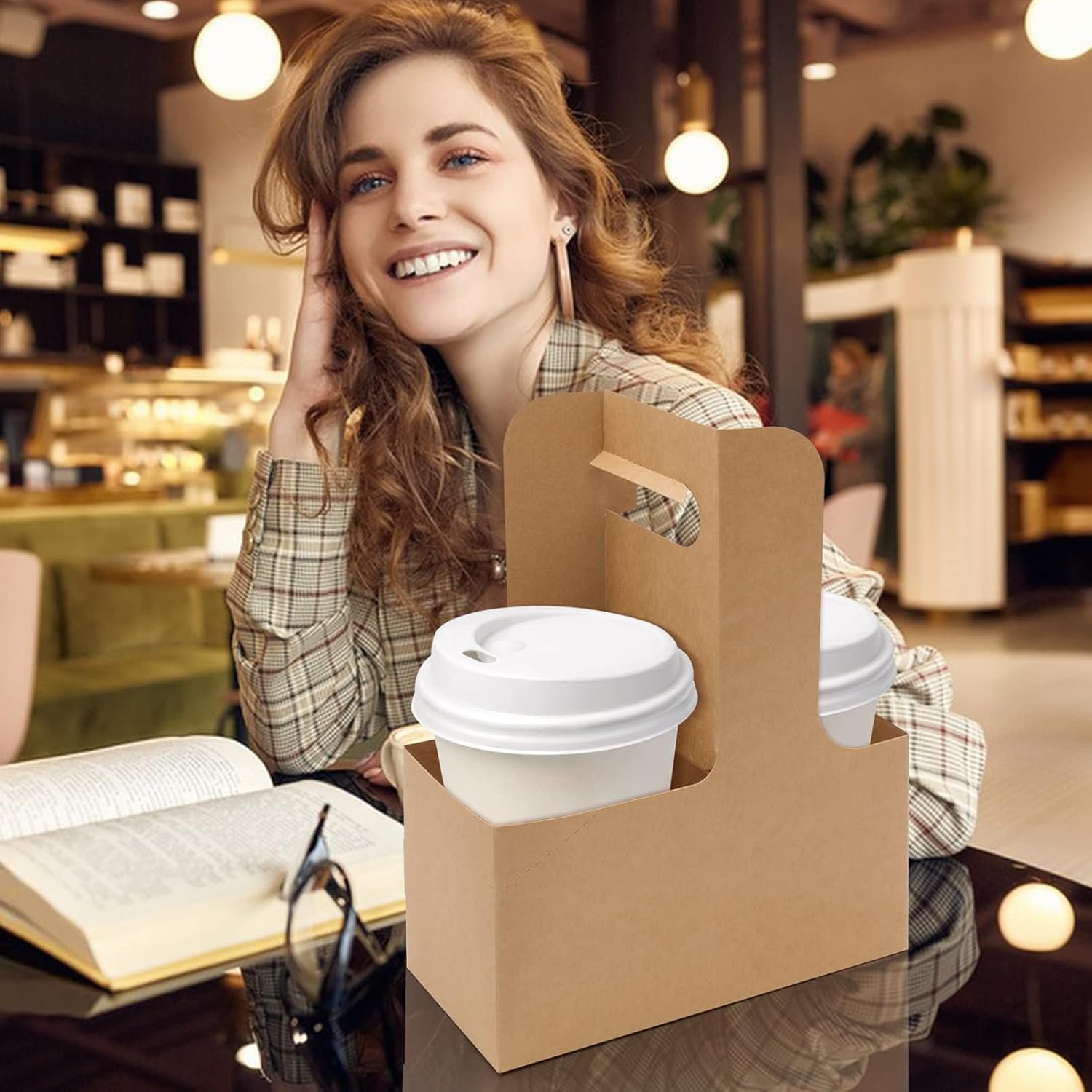 Großhandel 25 Stück Getränketräger mit Griff - 2-Becher Kapazität Pappbecherhalter, individuell gestaltetes Logo für To-Go Getränke- und Essenslieferungen von zuverlässigen Lieferanten.