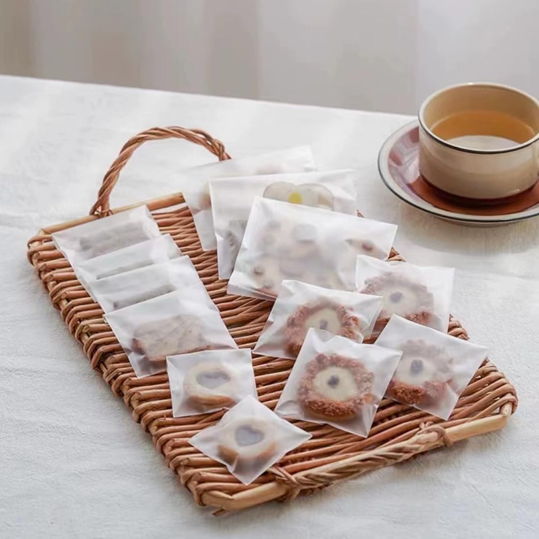 Großhandel frosted semi-transparente OPP Beutel (3,1 x 3,9 Zoll) - Selbsthaftende Mini-Tüten für die Verpackung von Cookies, Schokolade, Süßigkeiten, Desserts, Snack-Packs, Brot - Individuelles Logo für Ihre Eigenmarke vom Hersteller