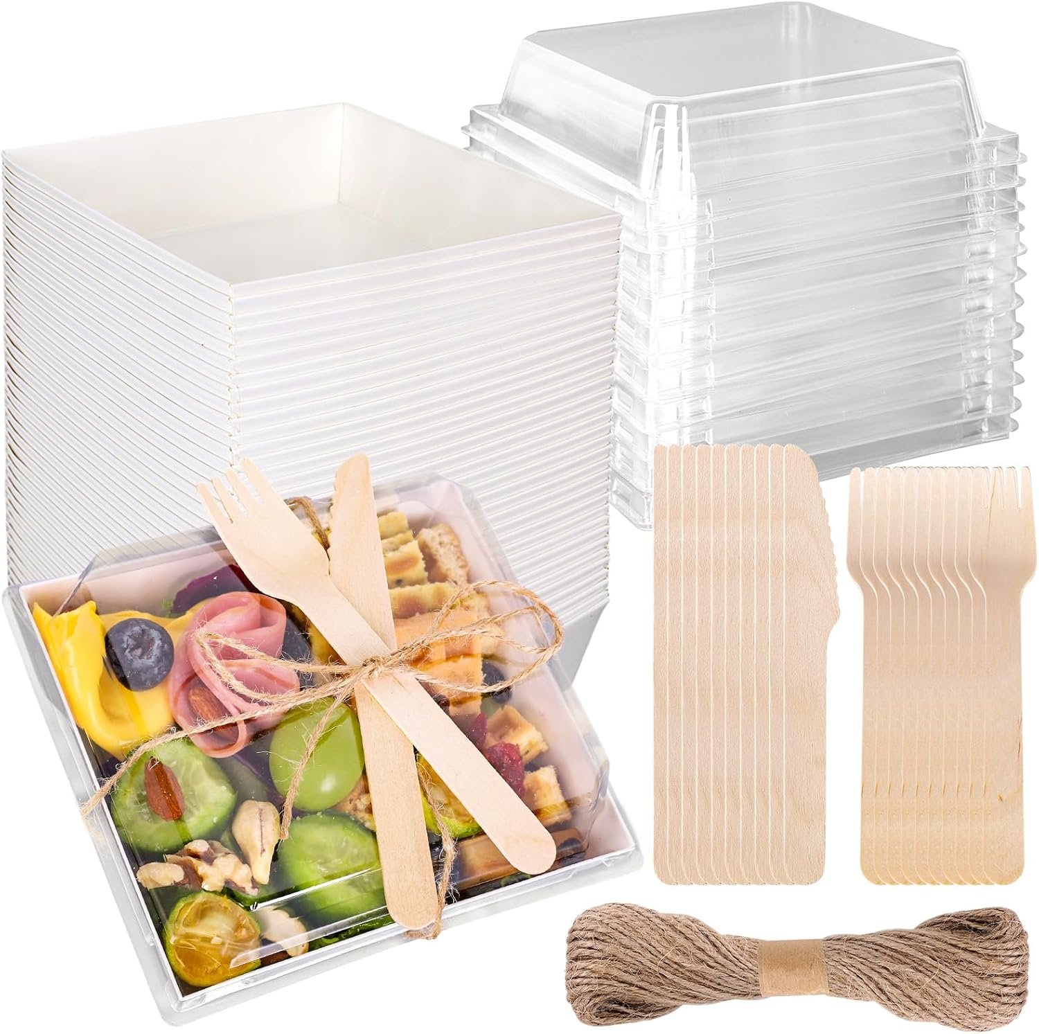 Großhandel 50 Stück kleine Charcuterie-Boxen 4,7 x 4,3 Zoll mit klaren Deckeln und Besteck, OEM Mini Dessertbehälter für Hochzeit, Geburtstag, Sandwich, Keks, Sushi, Kuchenstück, Obst