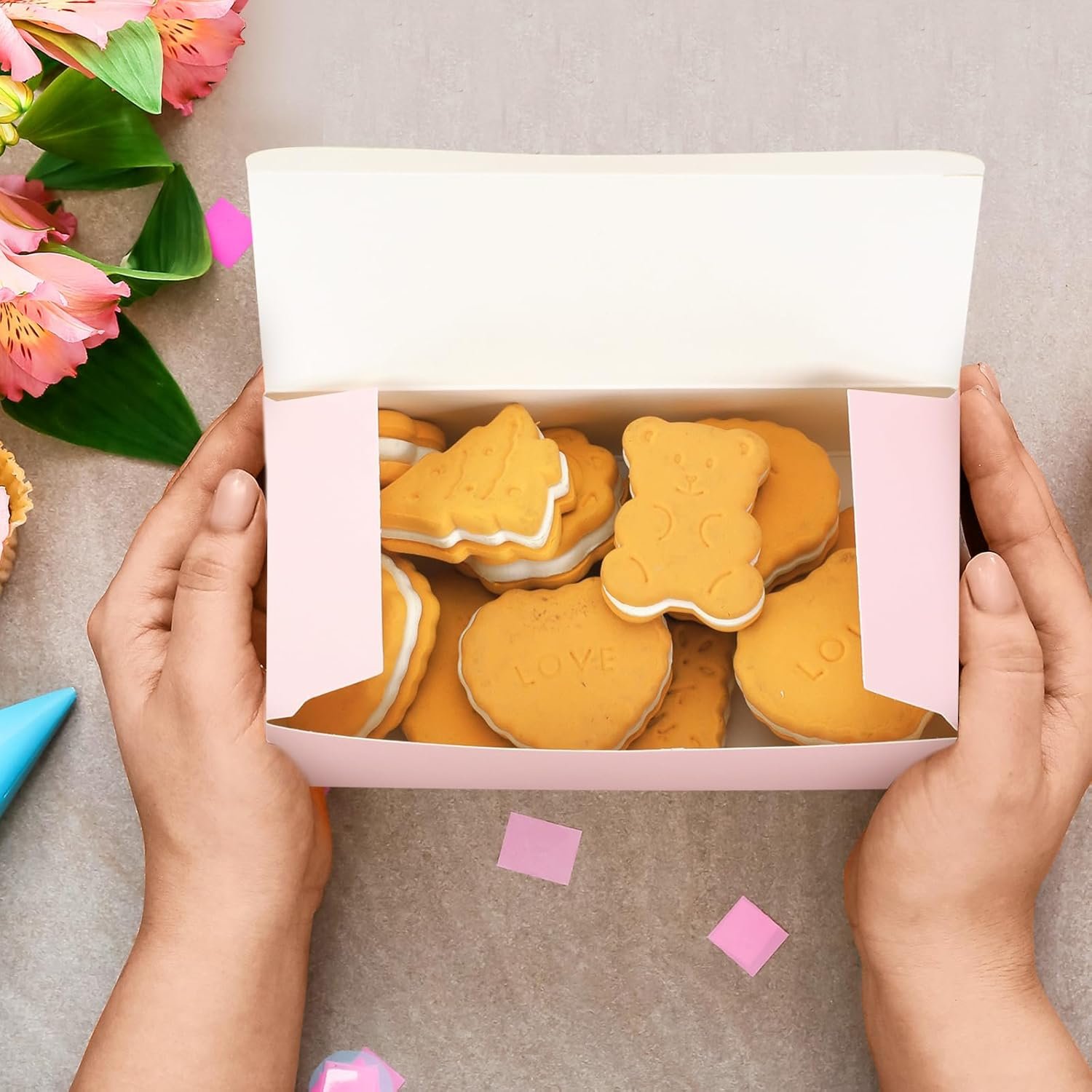 Großhandel kleine Kuchenboxen für Desserts, 36 Stück in Bulk für Kekse, Donuts und Süßigkeiten (6 x 3 x 1,8 Zoll) - Individuelles Logo möglich vom Hersteller.
