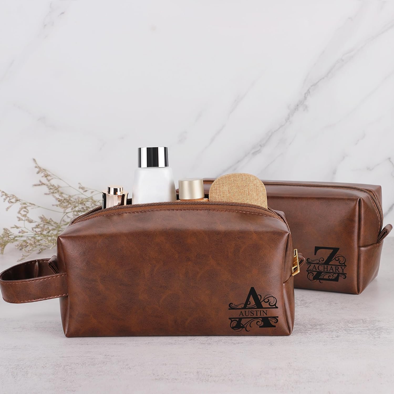 Großhandel Individuelles Logo Reise-Beauty-Case für Herren, personalisierter Leder-Kulturbeutel für Männer, OEM Geschenke zu Jubiläum, Weihnachten, Valentinstag, Vatertag, Geburtstagsgeschenke für Ehemann, Vater, Großvater, Bruder Großhandel Individuelles Logo Reise-Beauty-Case für Herren, personalisierter Leder-Kulturbeutel für Männer, OEM Geschenke zu Jubiläum, Weihnachten, Valentinstag, Vatertag, Geburtstagsgeschenke für Ehemann, Vater, Großvater, Bruder