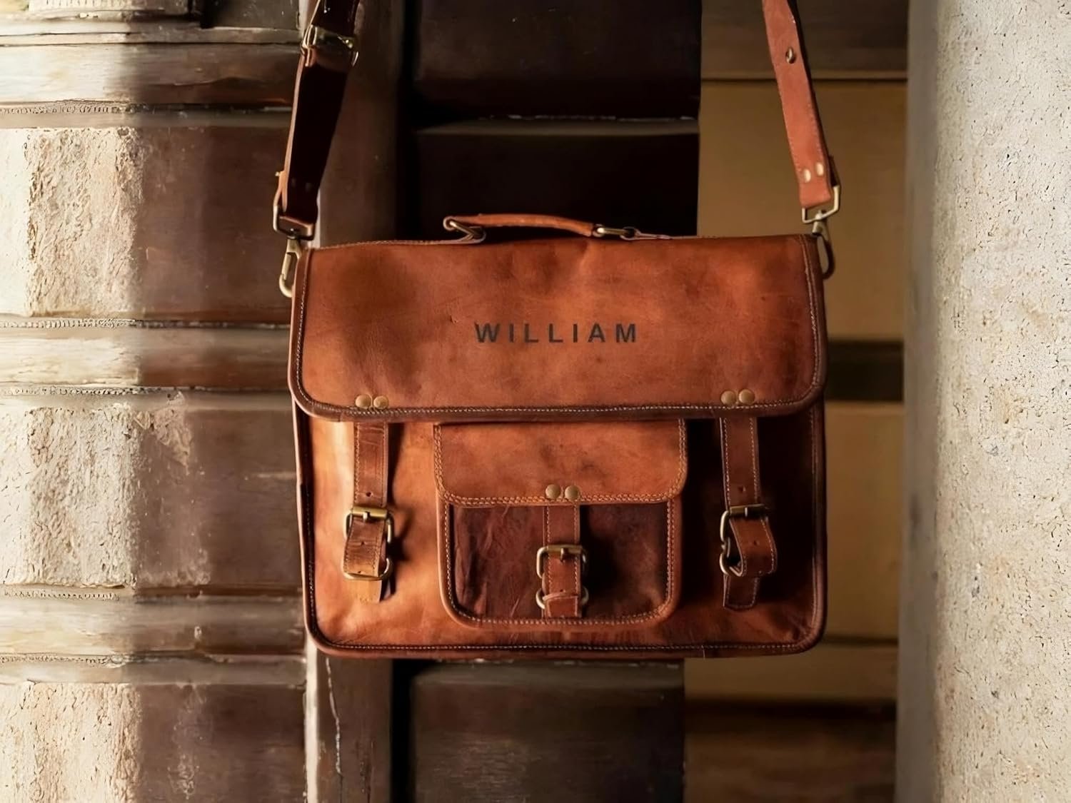 Großhandel Vintage Leder Messenger Bag für Männer/Frauen, personalisierte Umhängetasche, Laptop Tasche für Büro/Reisen, OEM und handgefertigtes Leder Schulter-Satchel für vielseitige Anwendungen, Hersteller in hoher Qualität