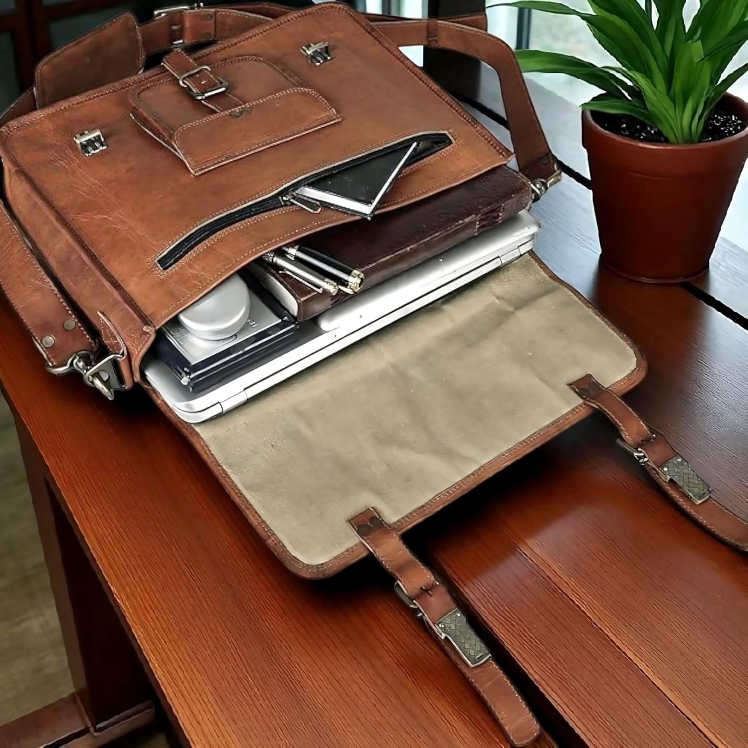 Großhandel Vintage Leder Messenger Bag für Männer/Frauen, personalisierte Umhängetasche, Laptop Tasche für Büro/Reisen, OEM und handgefertigtes Leder Schulter-Satchel für vielseitige Anwendungen, Hersteller in hoher Qualität