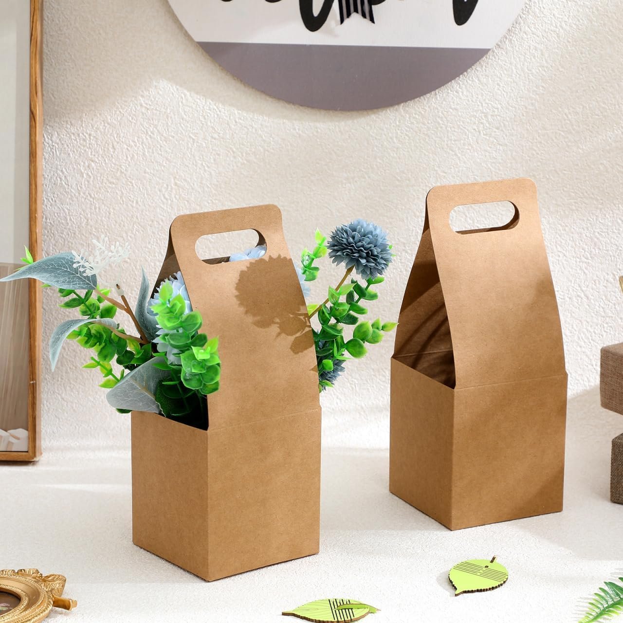 Großhandel 10er Pack tragbare Pappbecherhalter mit Griff für heiße oder kalte Getränke, individuell gestaltbare Geschenkverpackung für Blumensträuße und Essenslieferungen, hergestellt von einem zuverlässigen Lieferanten. Großhandel 10er Pack tragbare Pappbecherhalter mit Griff für heiße oder kalte Getränke, individuell gestaltbare Geschenkverpackung für Blumensträuße und Essenslieferungen, hergestellt von einem zuverlässigen Lieferanten.